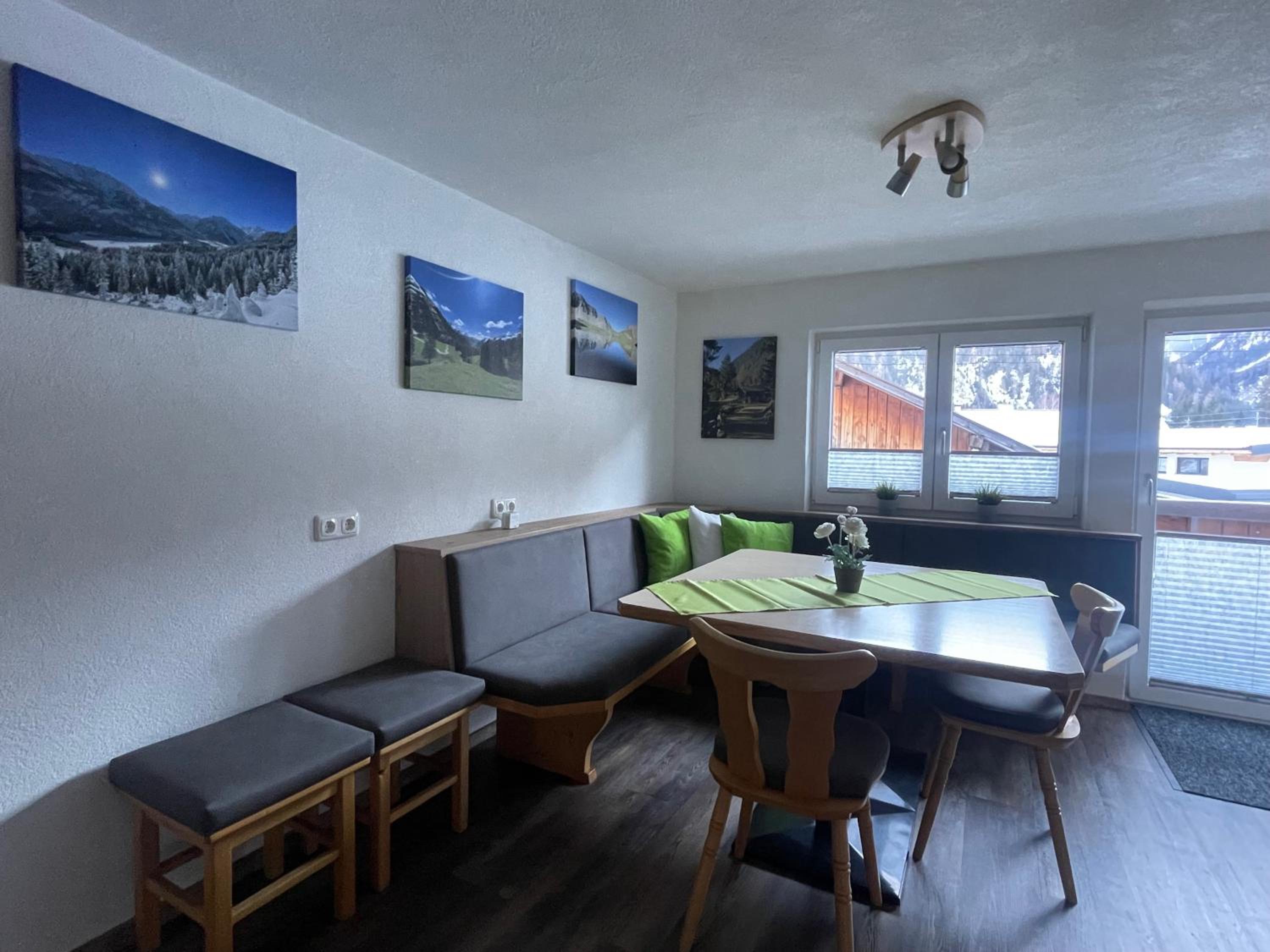 Apartment with Balcony photo 2