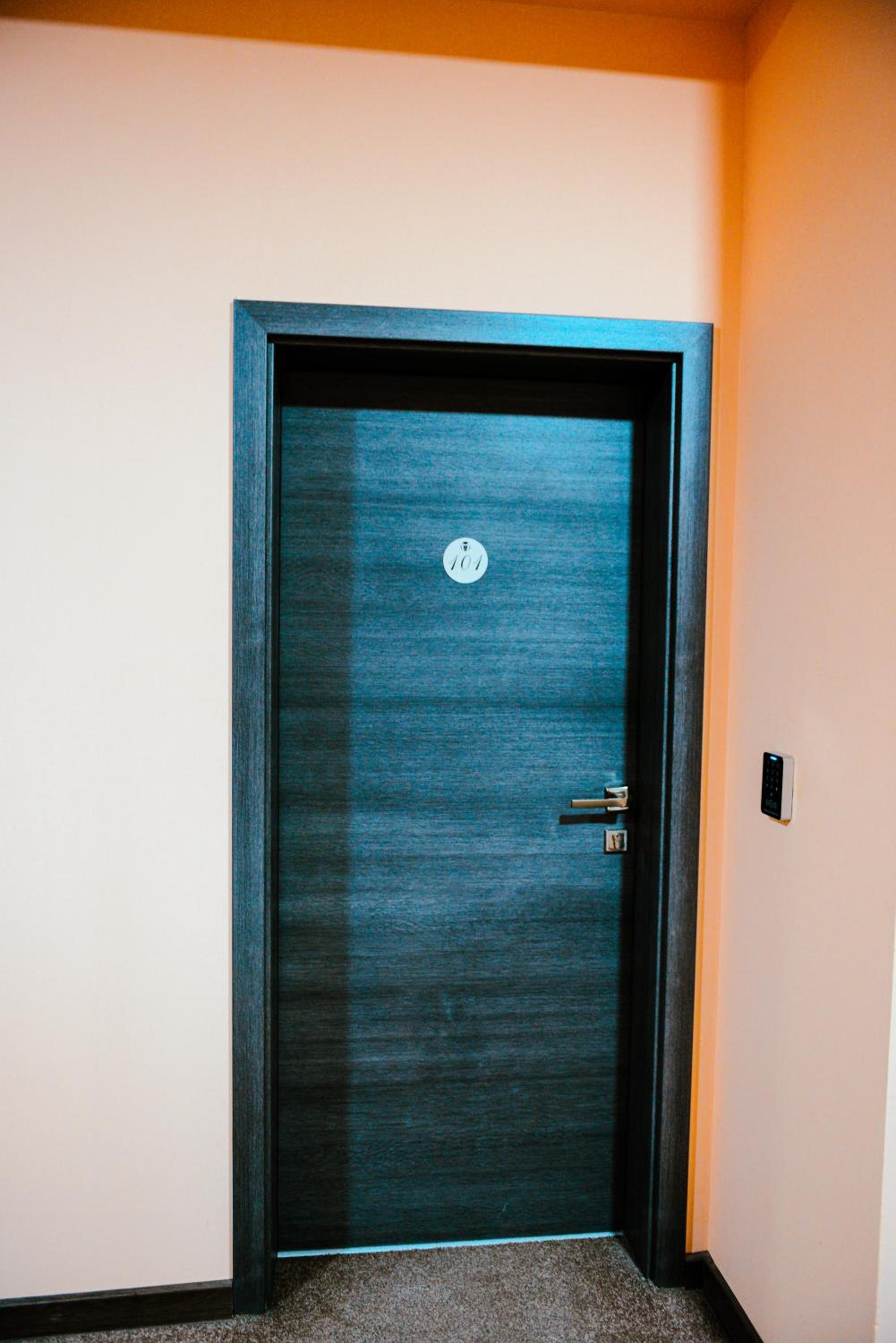 Double Room with Balcony photo 3