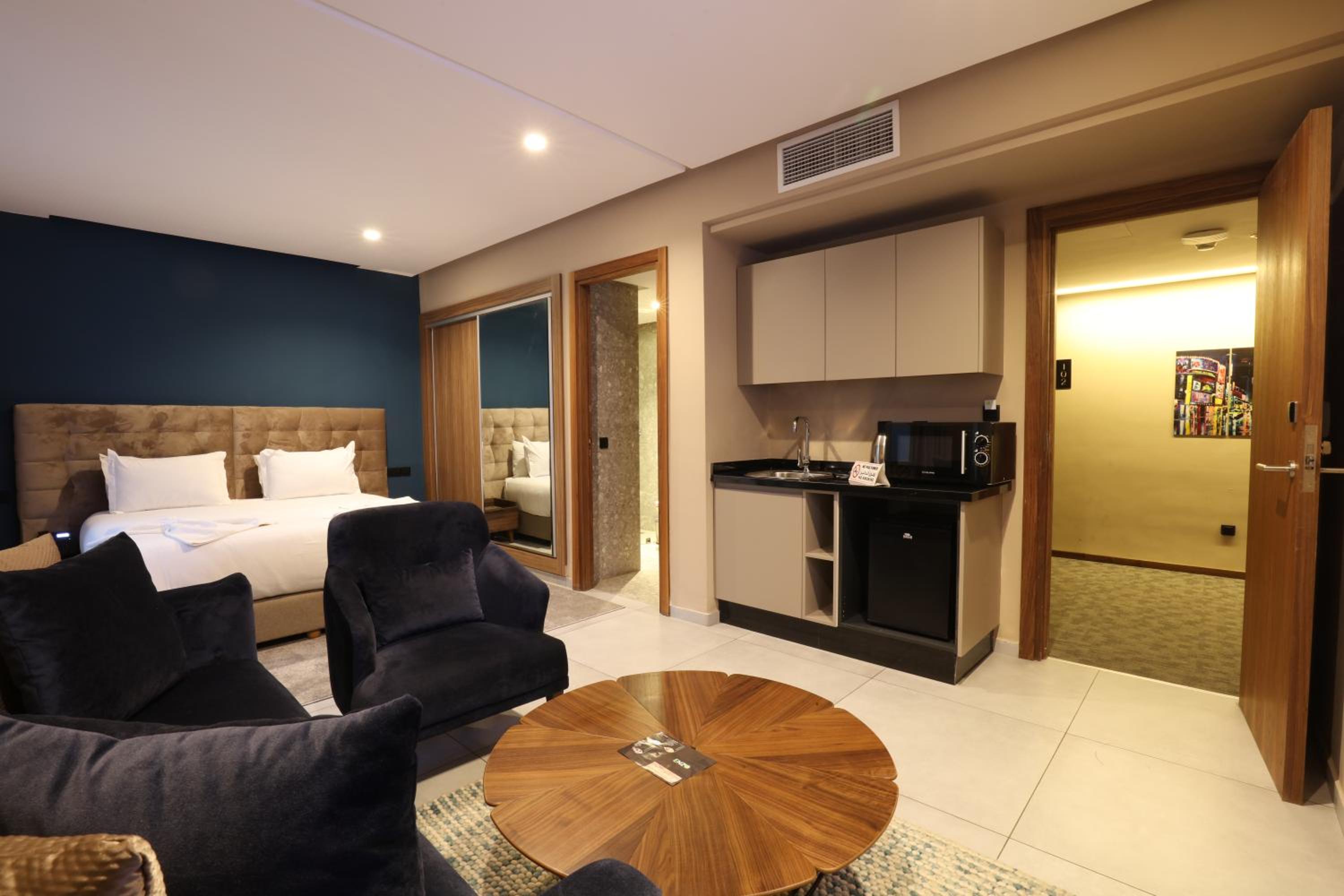 Junior Suite with Terrace - Photo 2