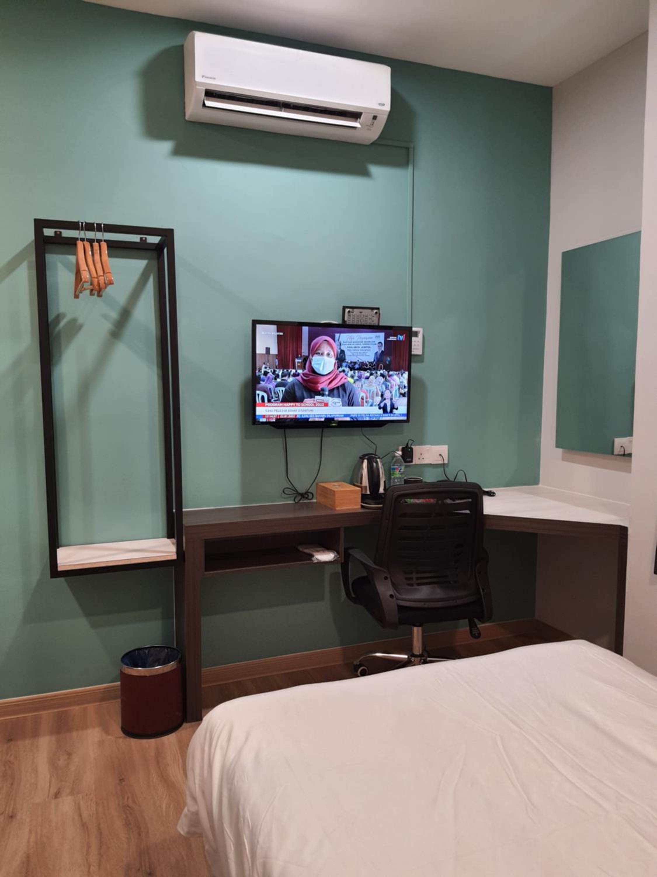 Single Room photo 2