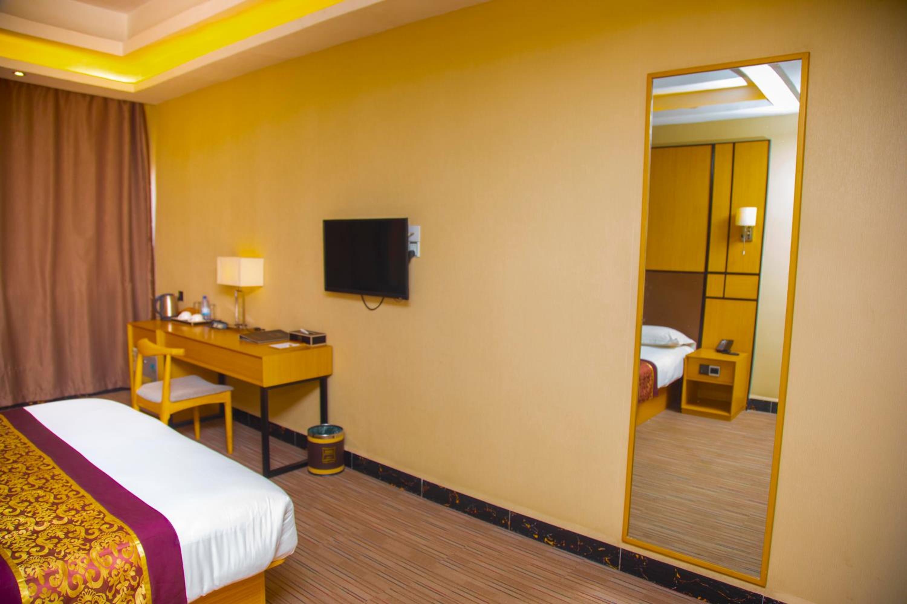 Deluxe King Room photo 3