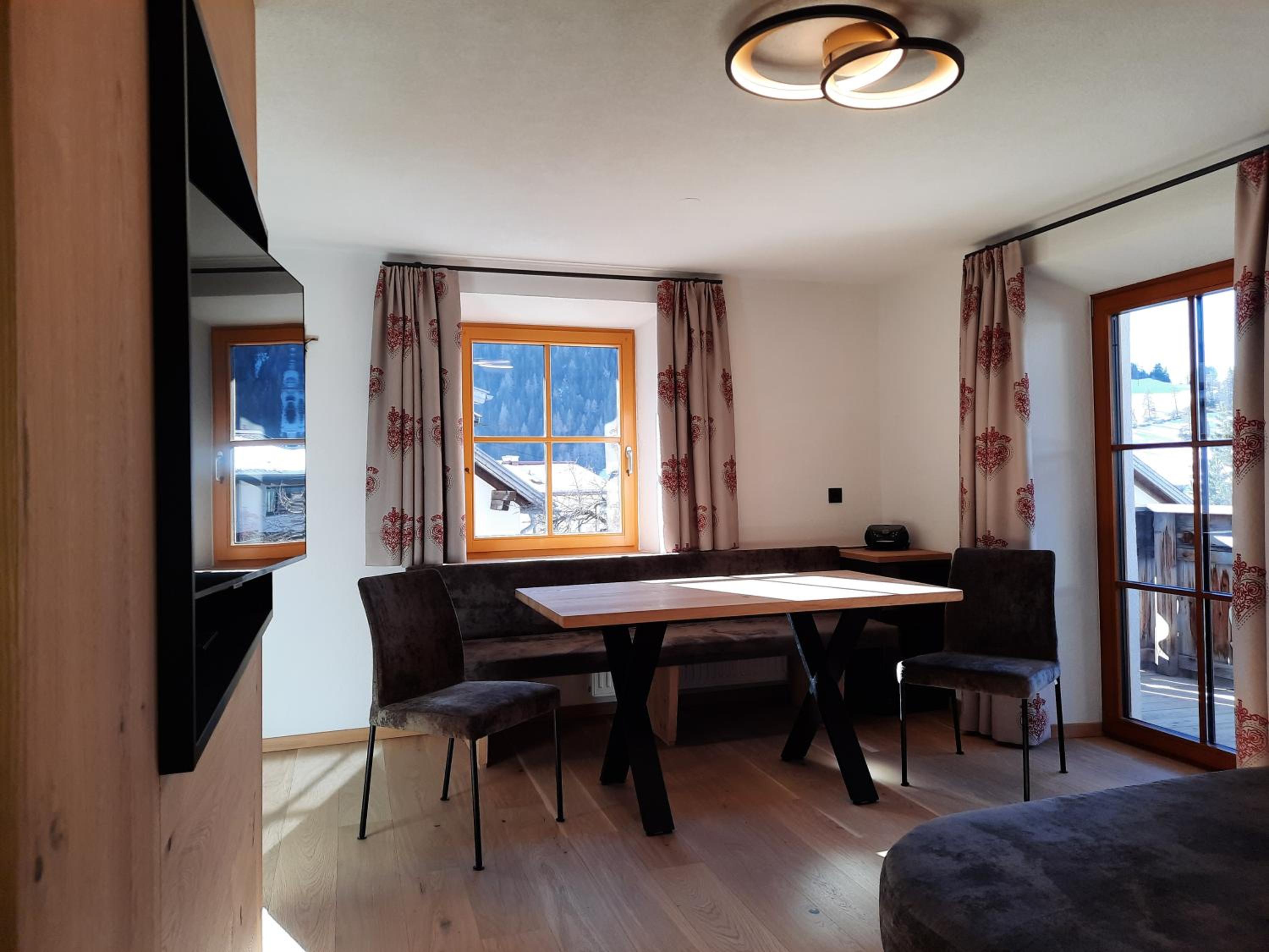 Two-Bedroom Apartment with Balcony - Vergissmeinnicht photo 1