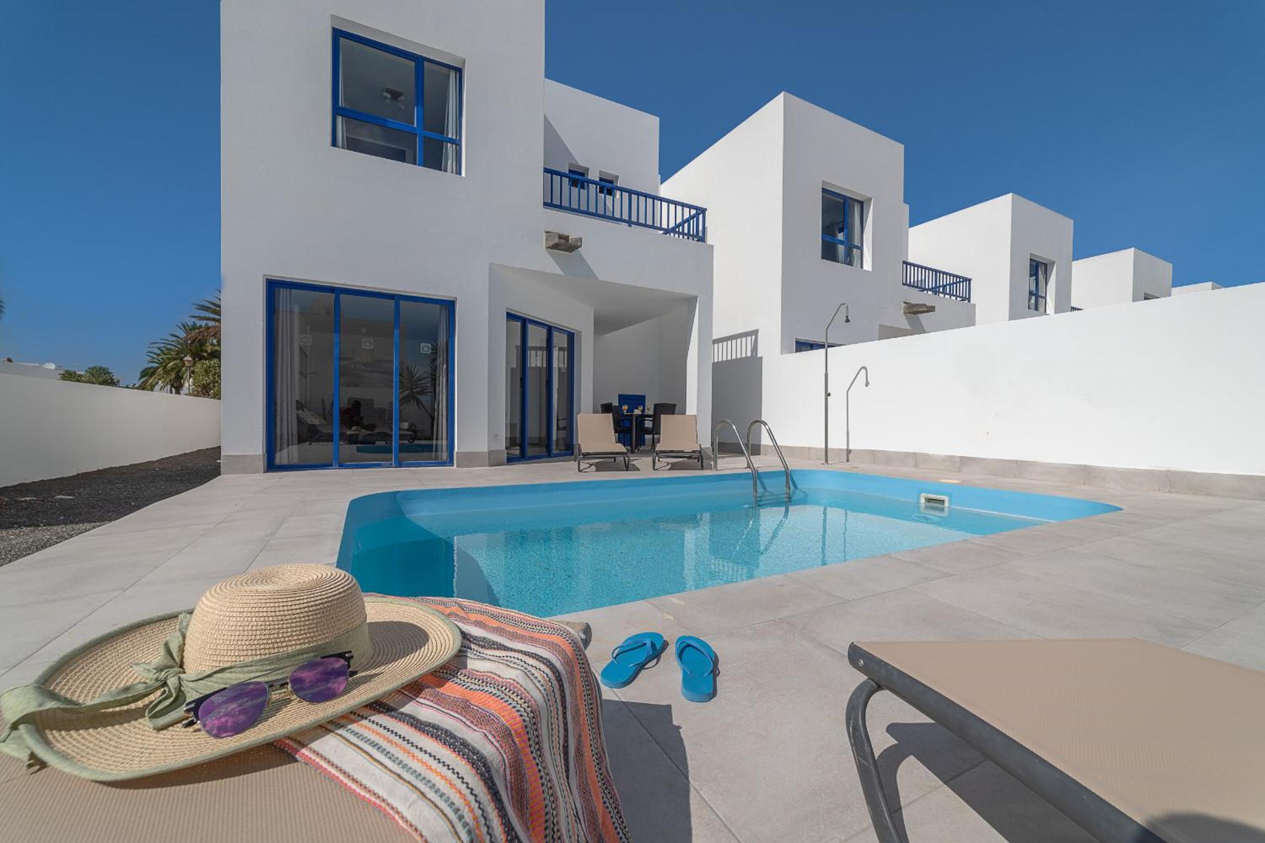 Villa photo 1
