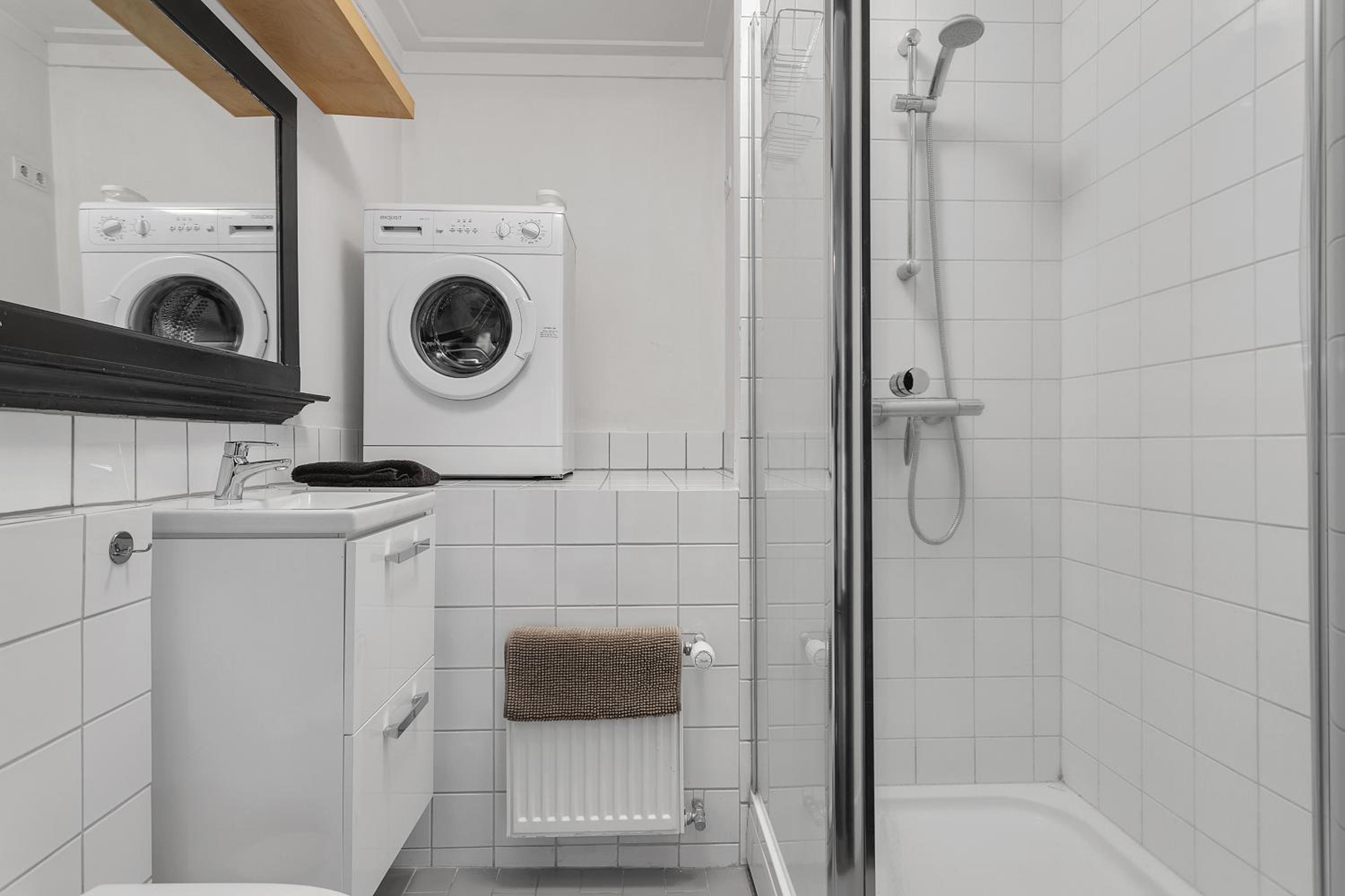 Two-Bedroom Apartment - Photo 8