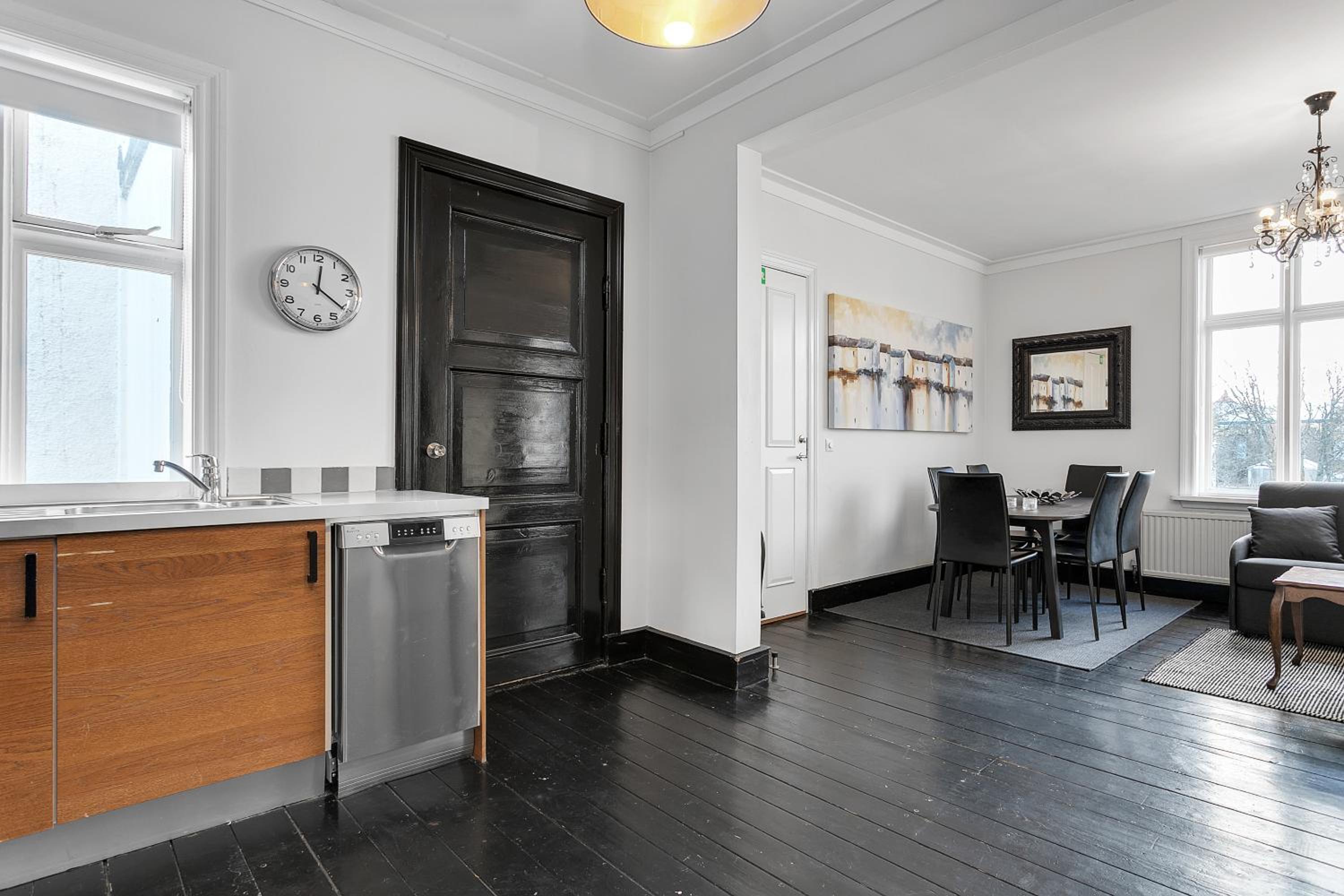 Two-Bedroom Apartment - Photo 13