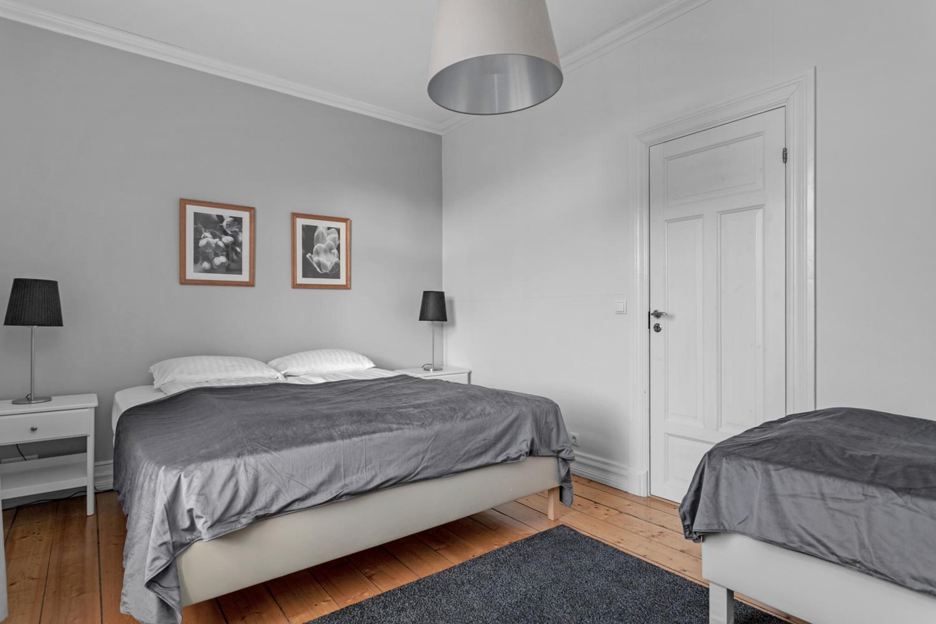 One-Bedroom Apartment - Photo 9