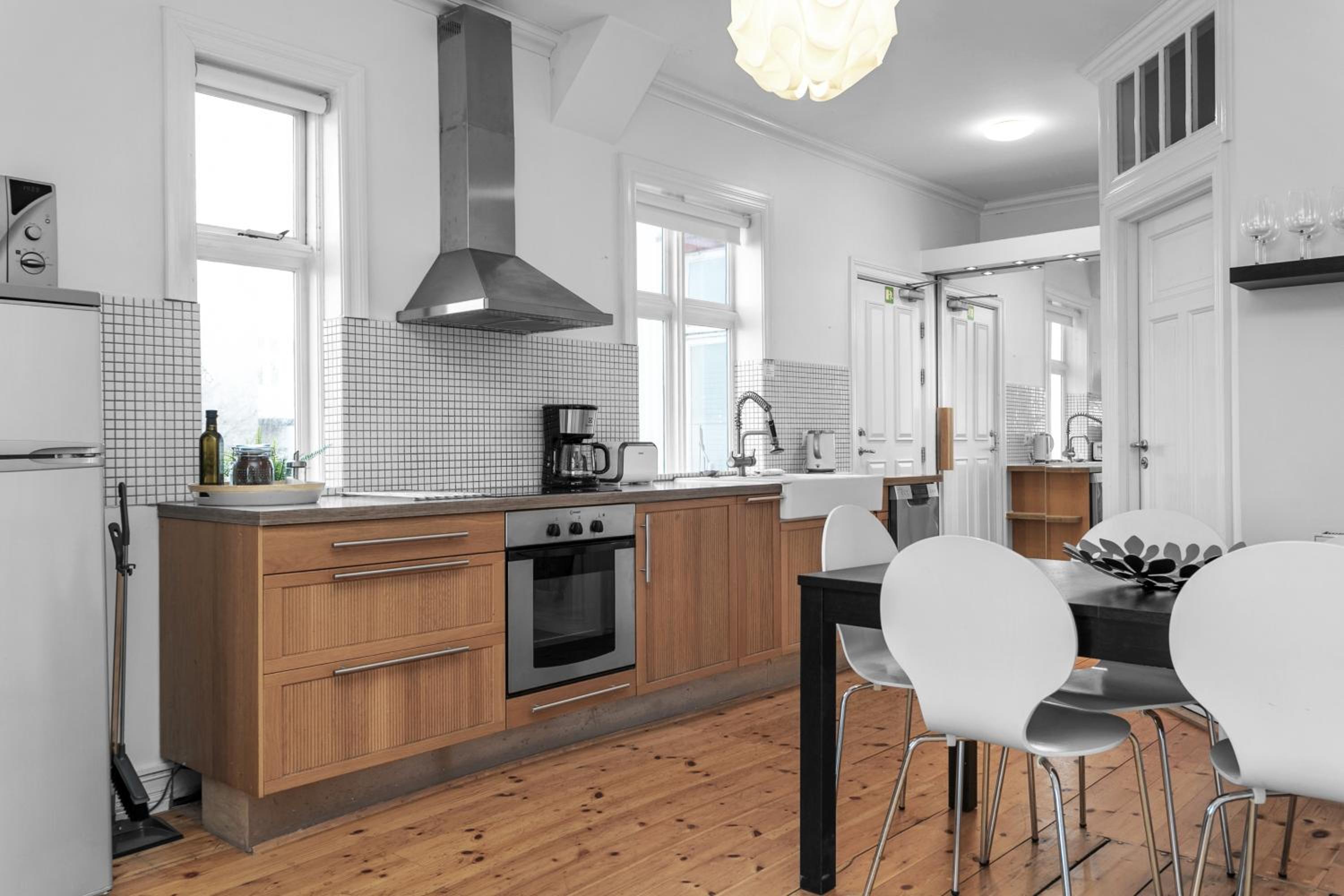 One-Bedroom Apartment - Photo 11