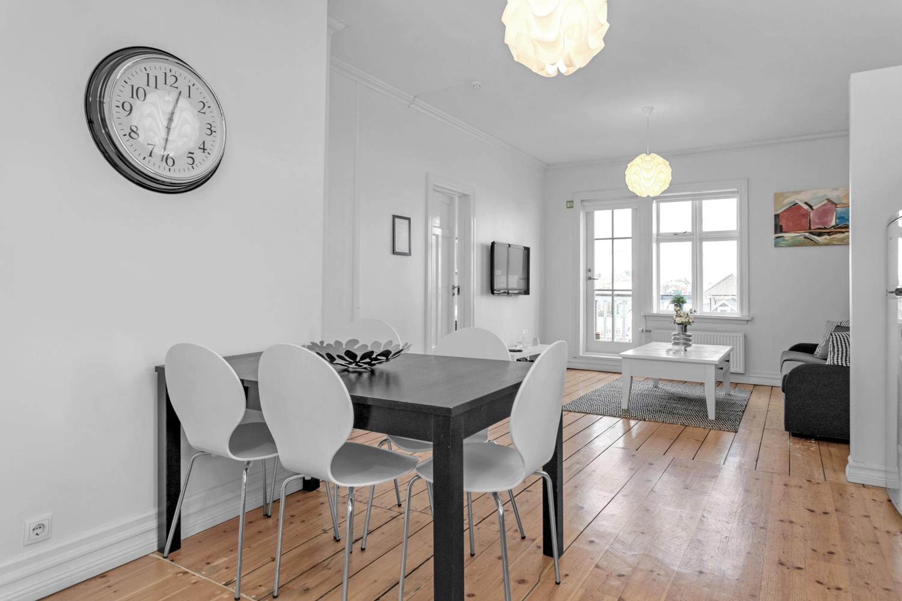 One-Bedroom Apartment - Photo 13