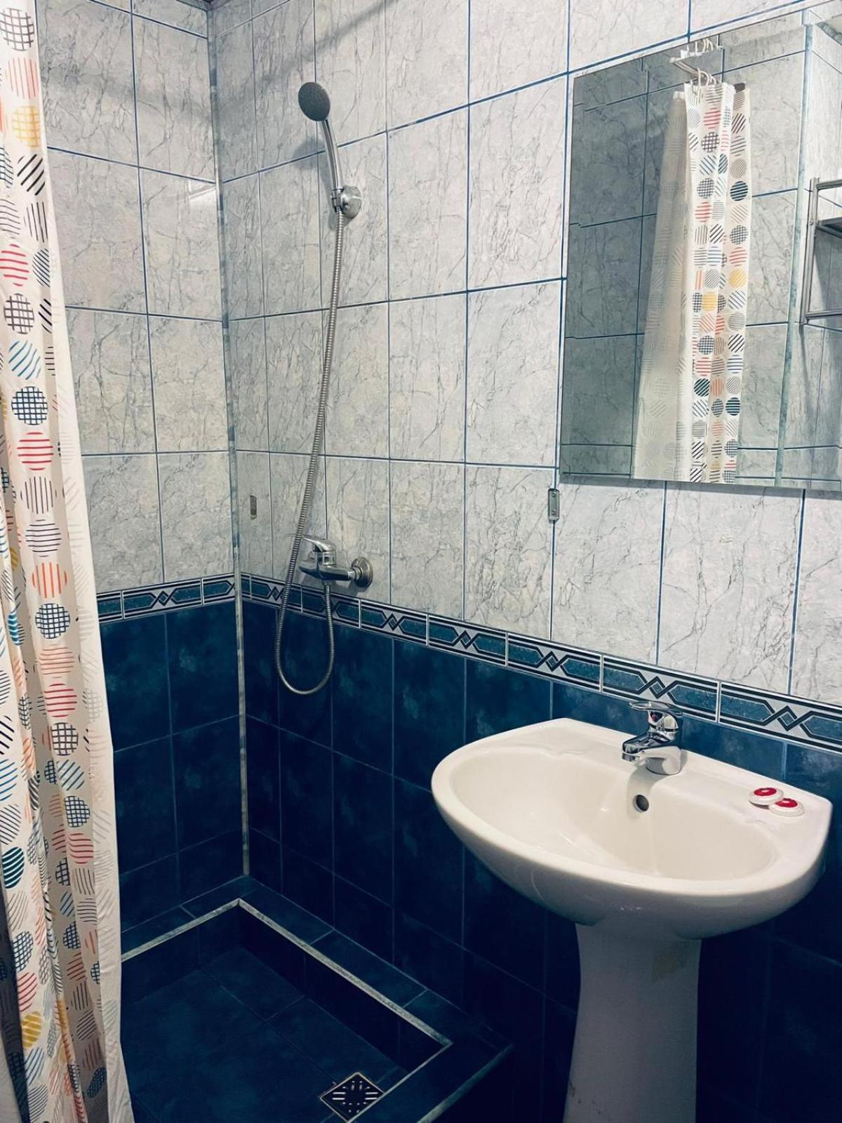Double Room - Photo 13
