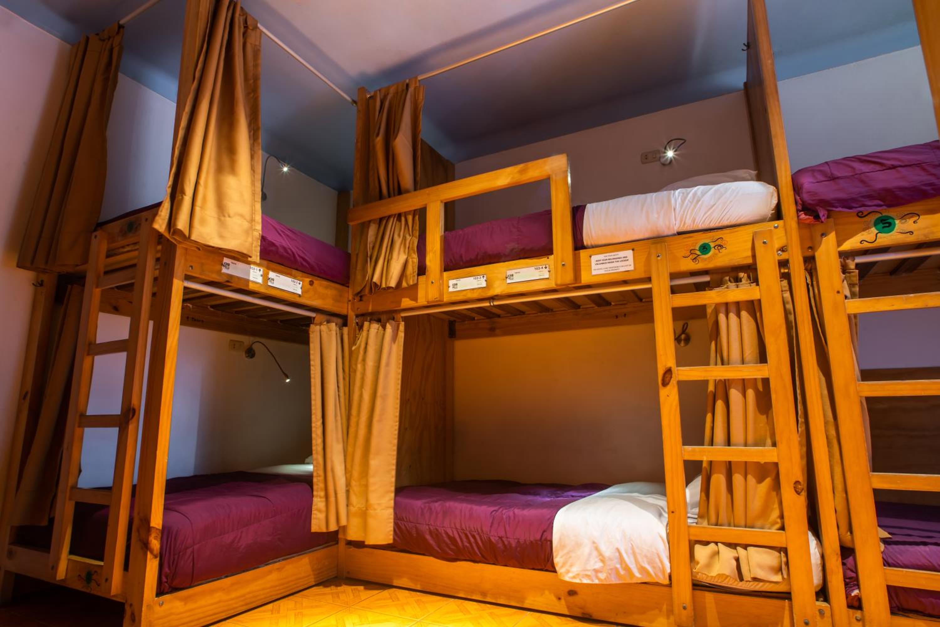 Bed in 8-Bed Dormitory Room photo 1