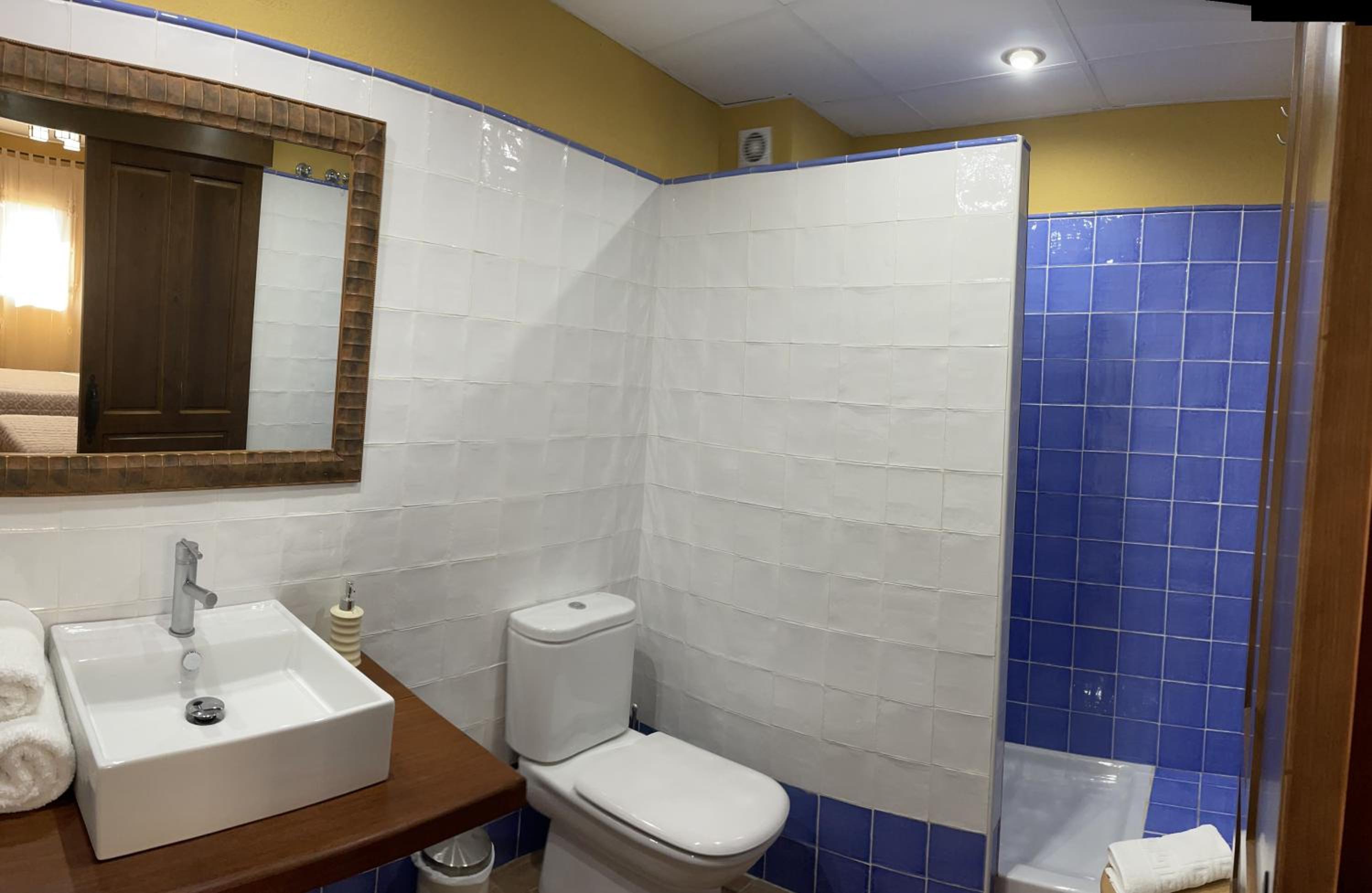 One-Bedroom Apartment - Photo 4