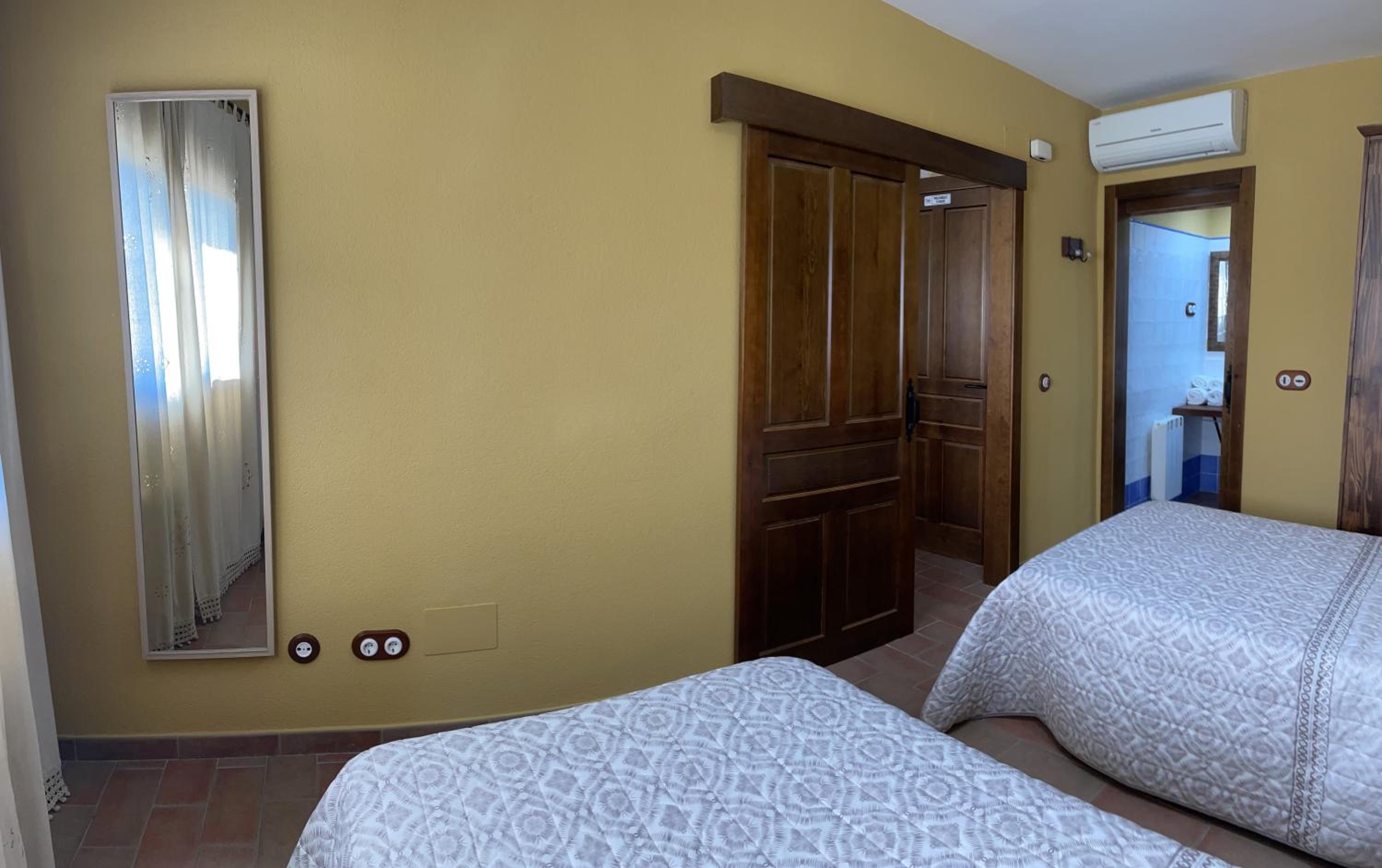 One-Bedroom Apartment - Photo 5