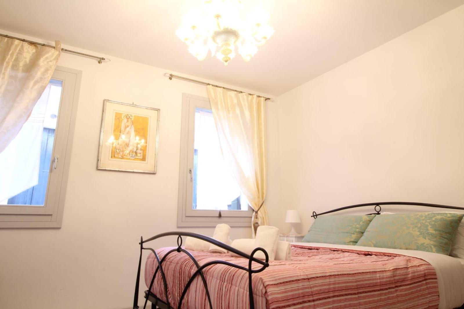 Apartment photo 2