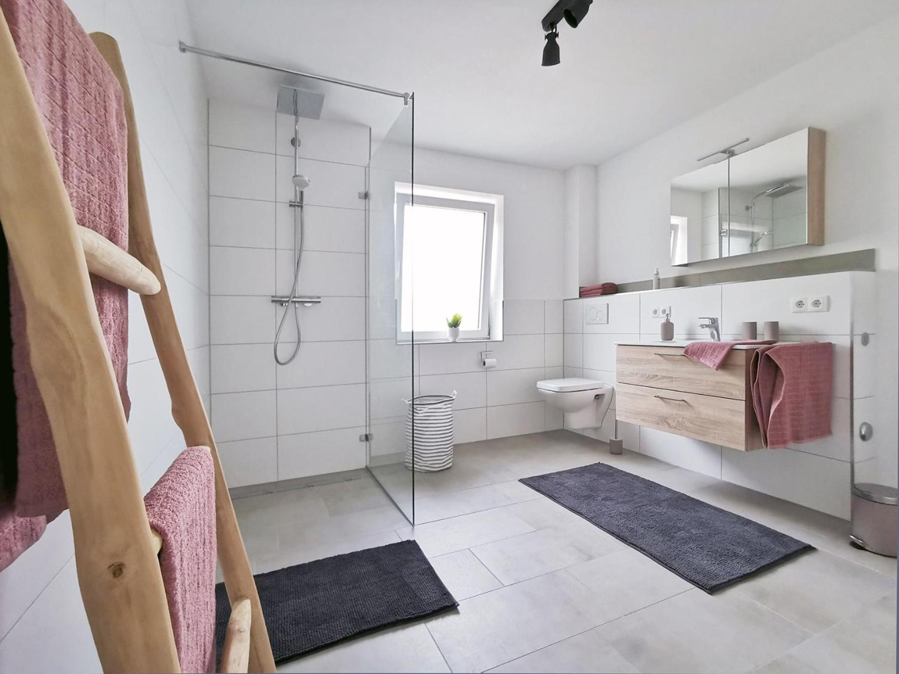 Superior One-Bedroom Apartment with Balcony - Photo 4