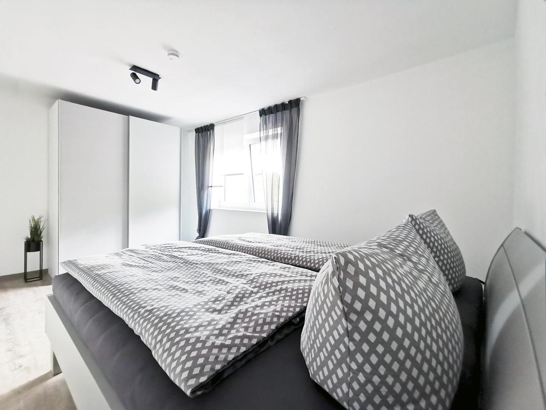Superior One-Bedroom Apartment with Balcony - Photo 6