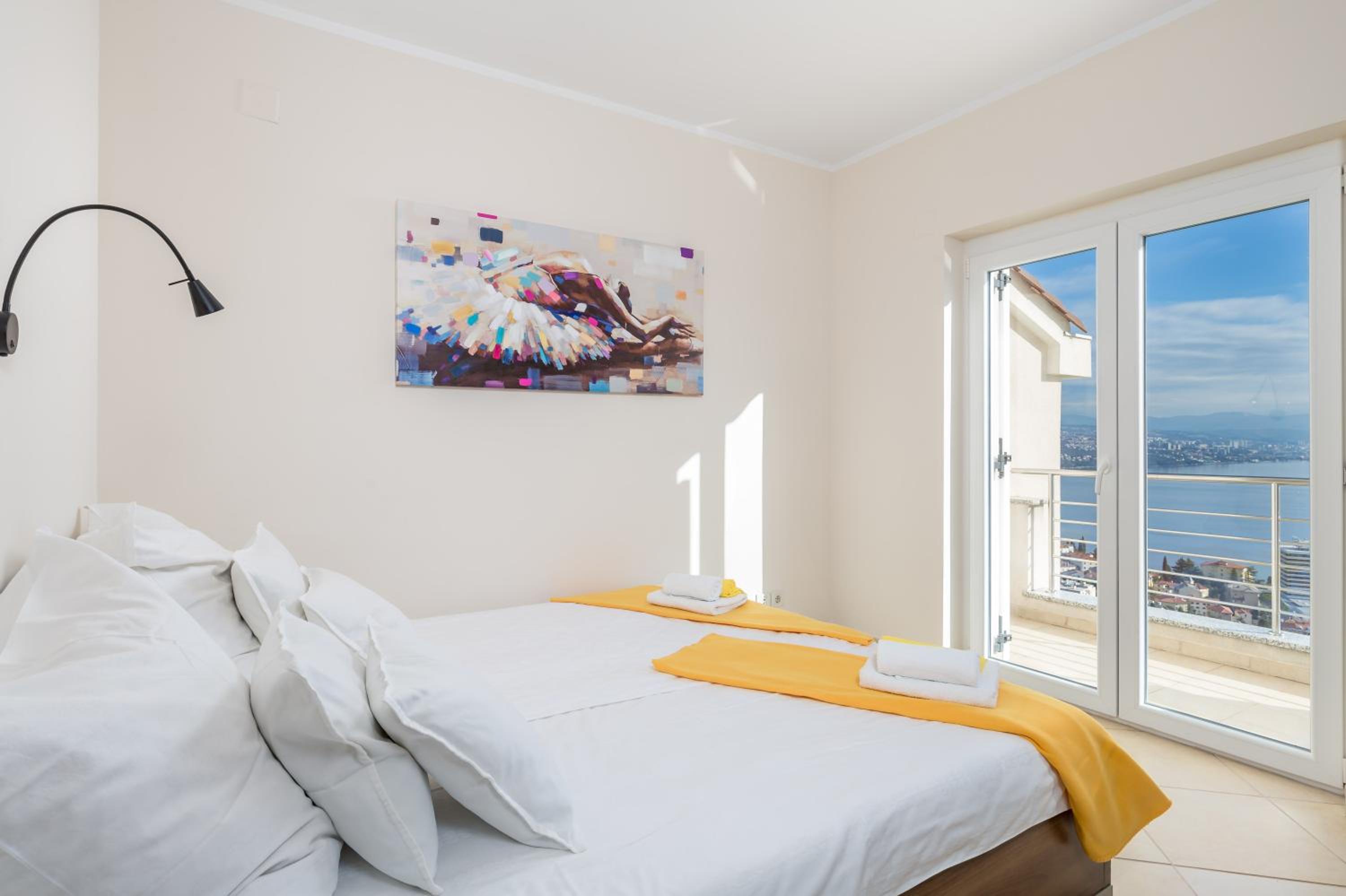 Apartment with Balcony
