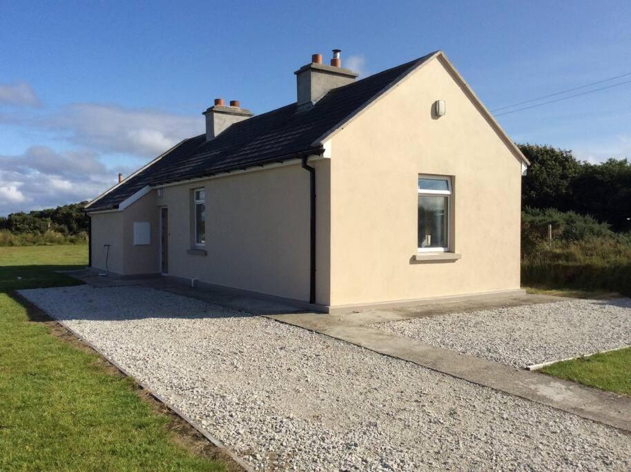 Two-Bedroom House photo 3