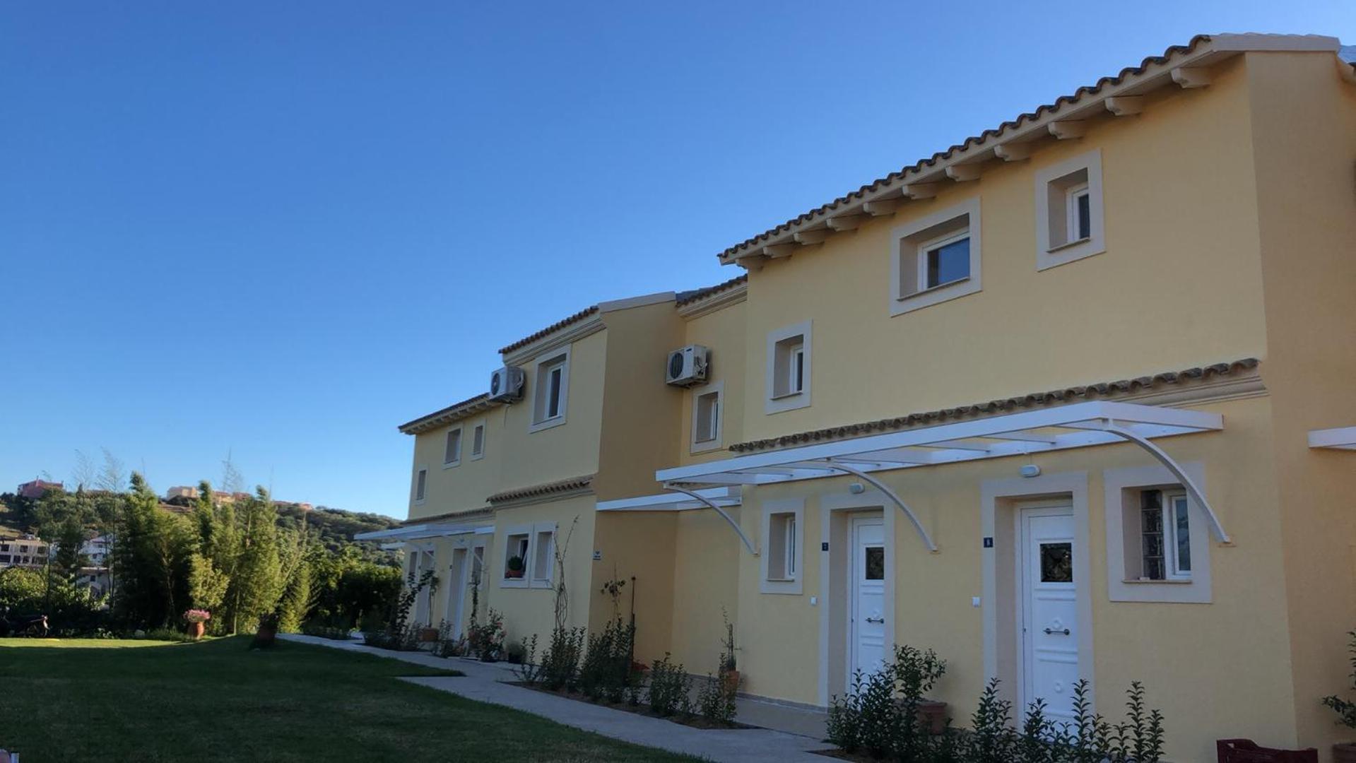 Luxury Maisonette photo 2