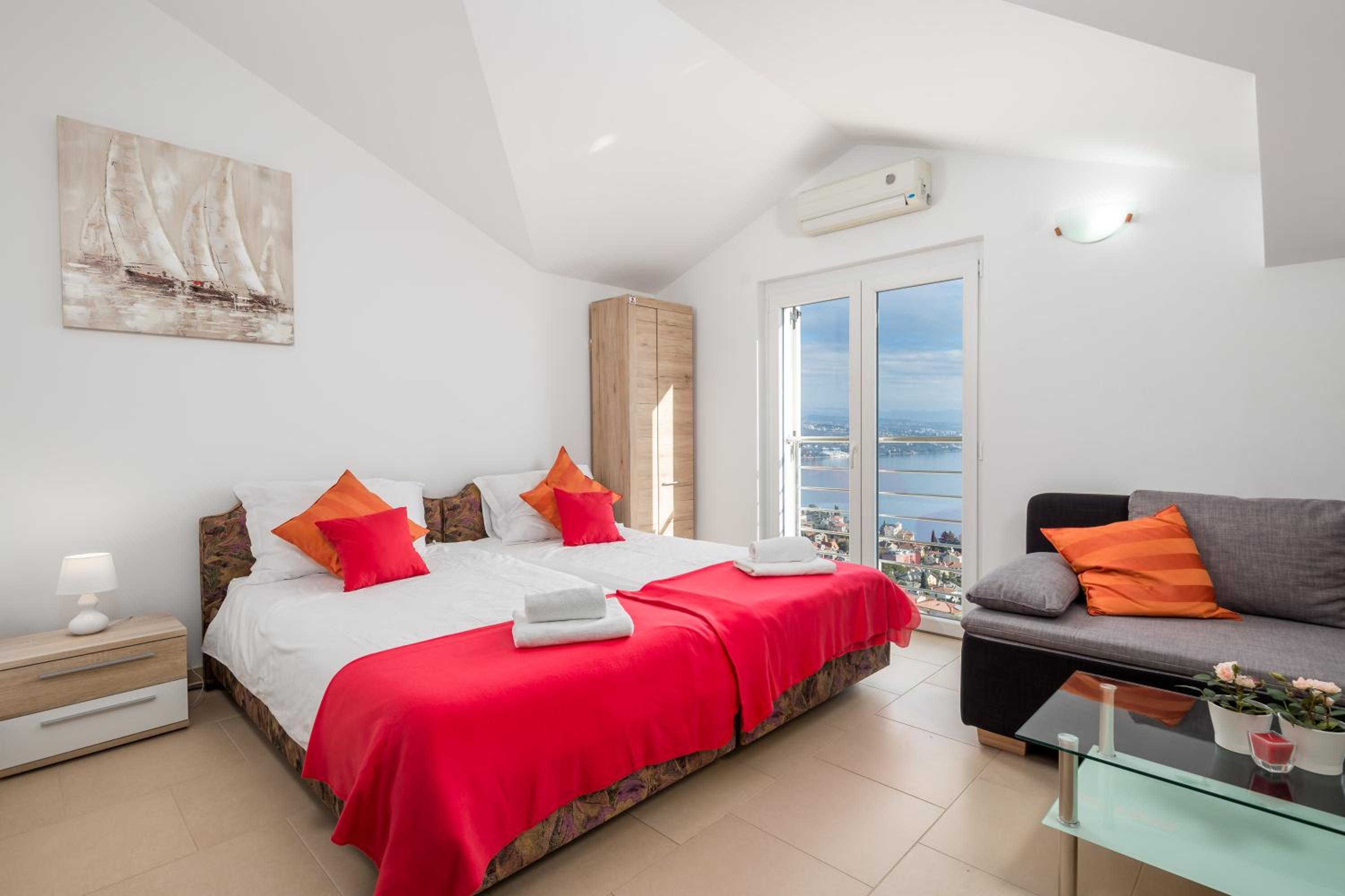 Studio Apartment with Sea View