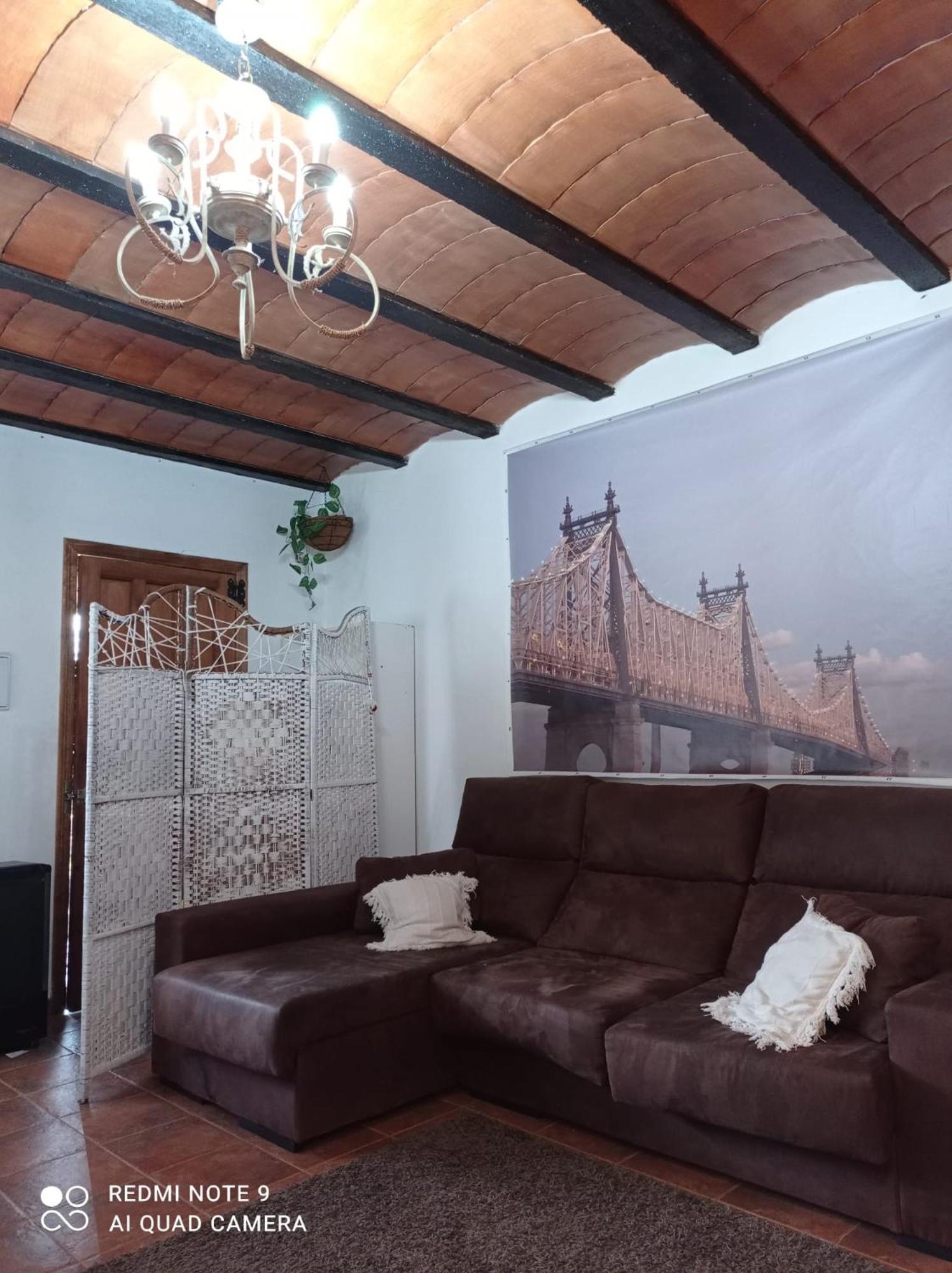 Family Studio - Photo 1
