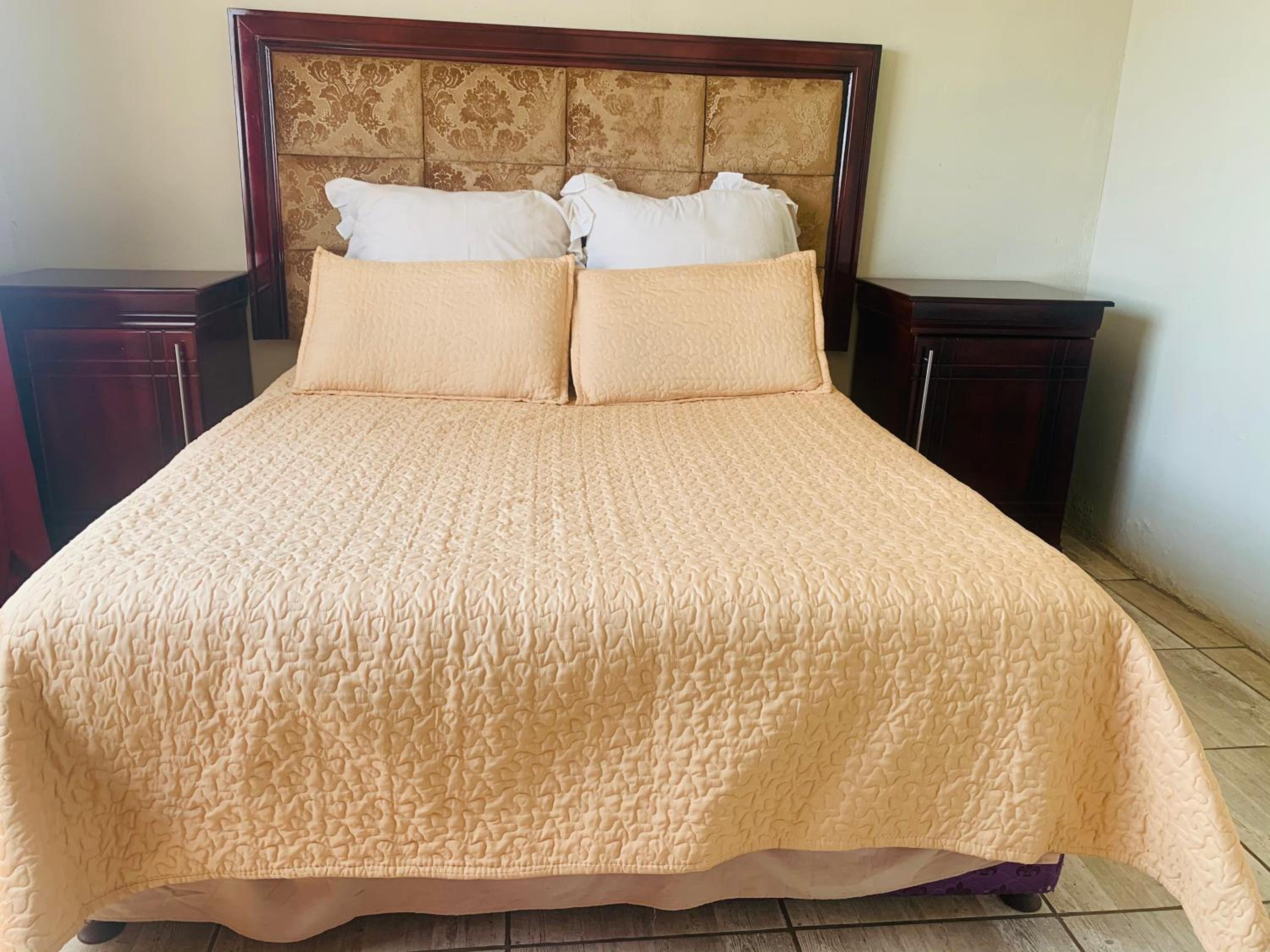 Deluxe Queen Room - Photo 51