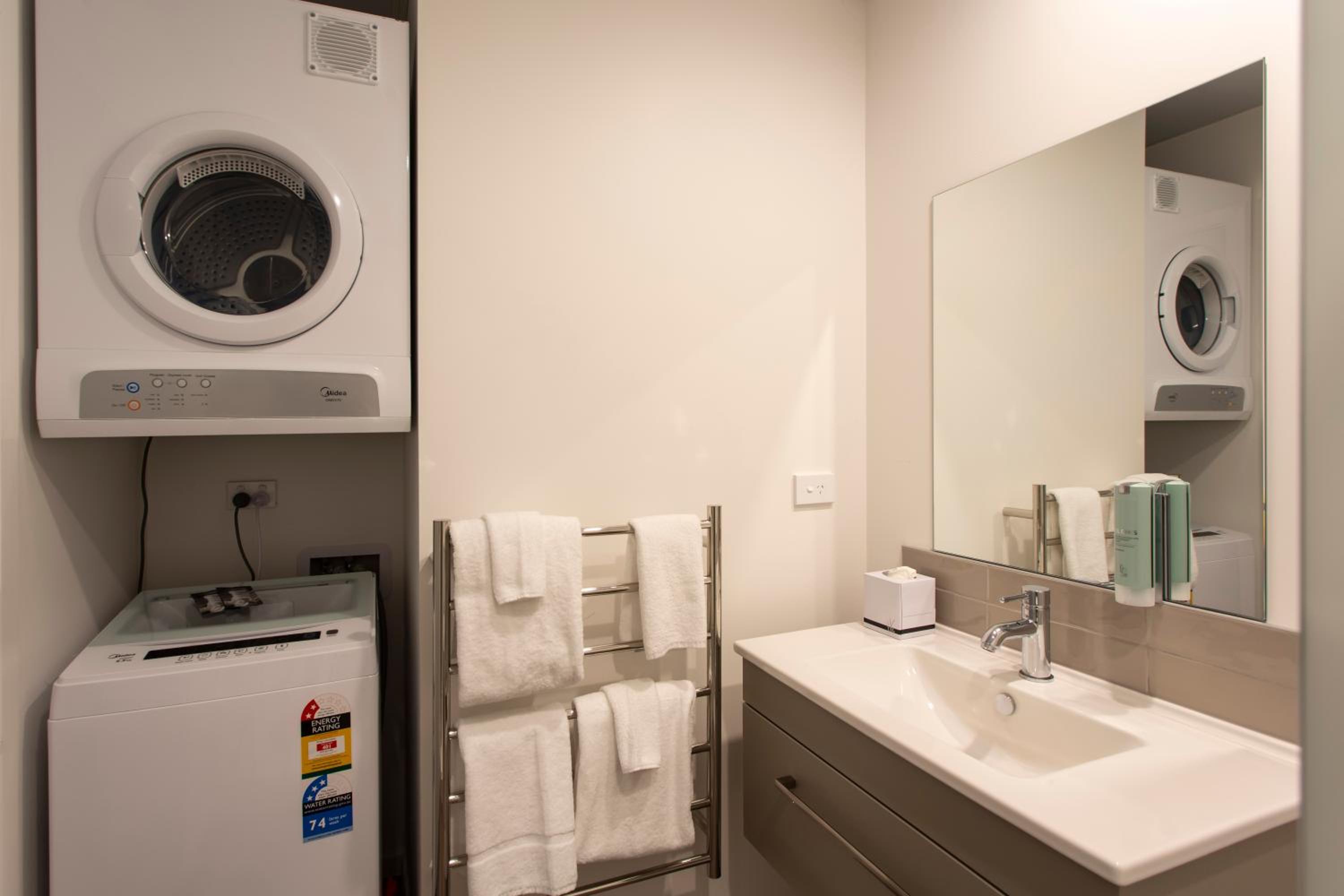 Studio Apartment Lake View - Photo 11