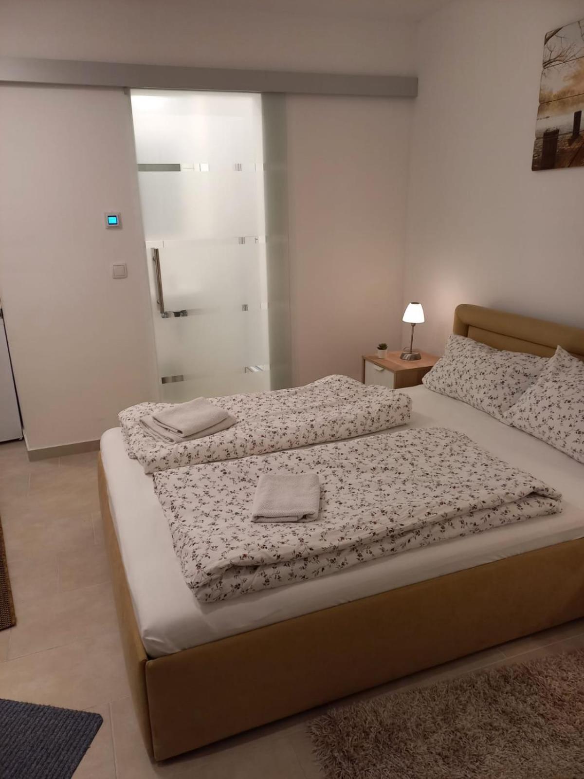 Double Room - Disability Access - Photo 1