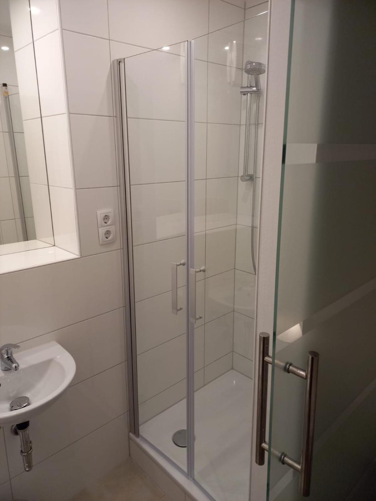Double Room - Disability Access - Photo 2