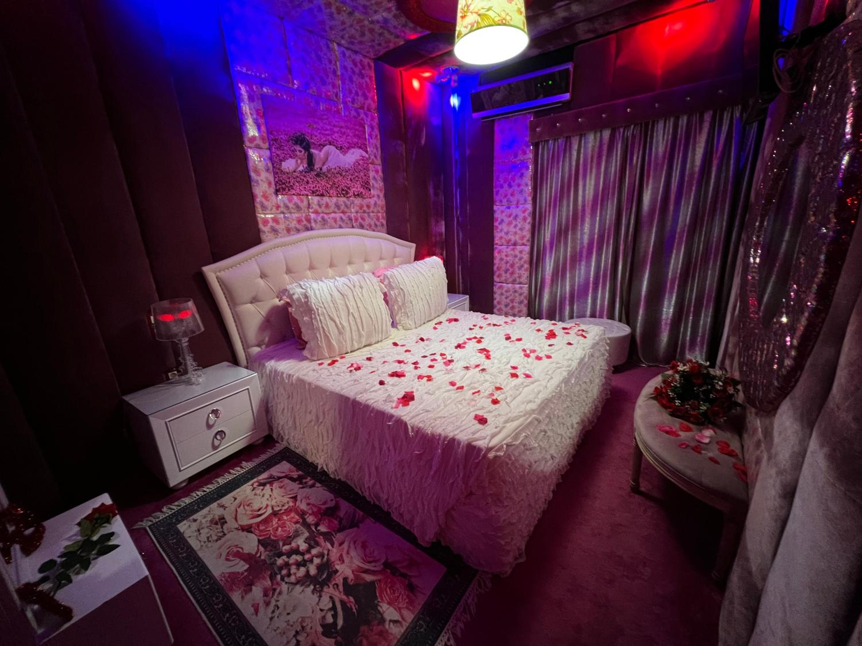 Queen Room with Balcony