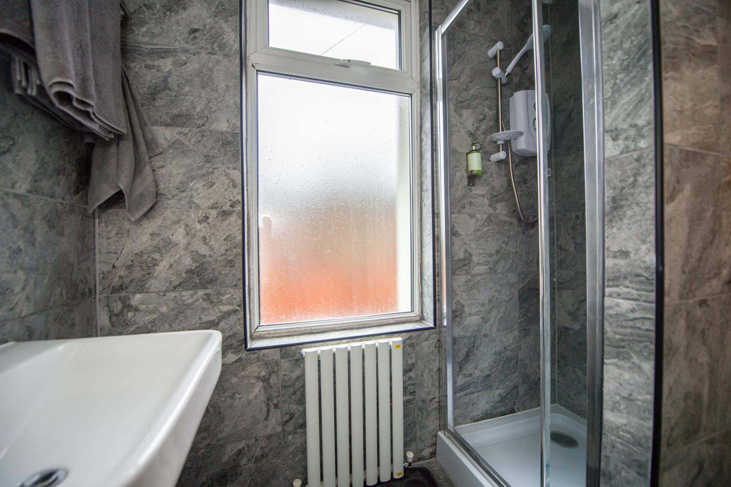 One-Bedroom Apartment - Photo 17