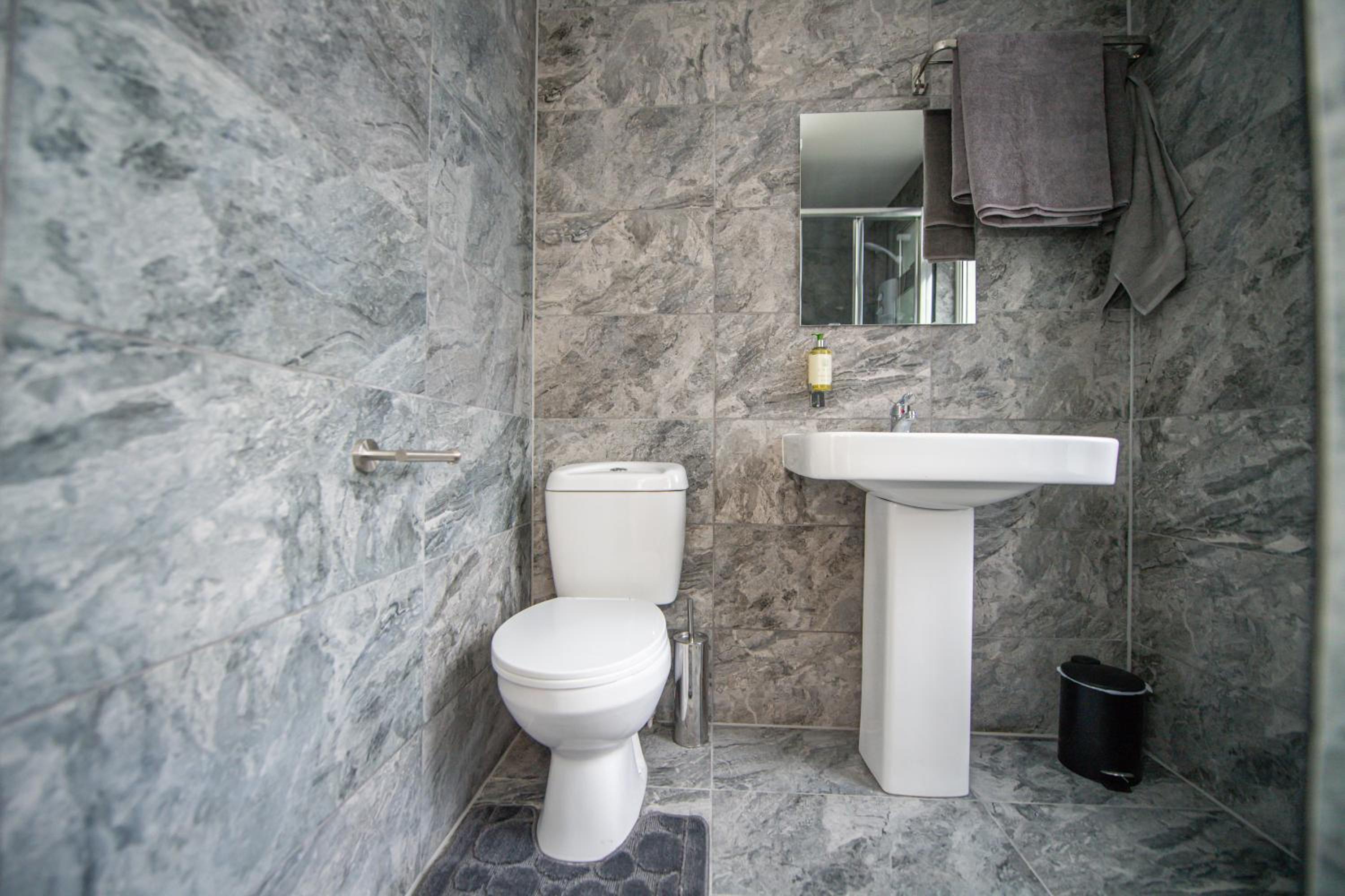 One-Bedroom Apartment - Photo 10