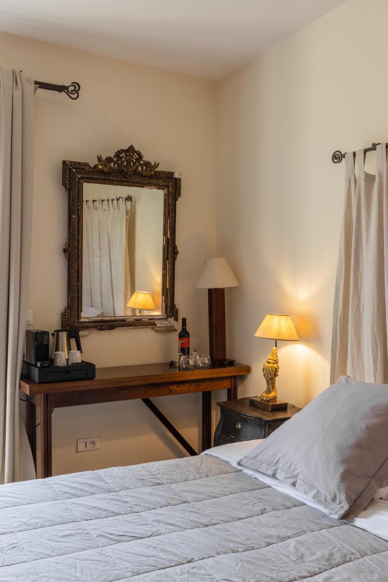 Deluxe Double Room with Bath photo 2