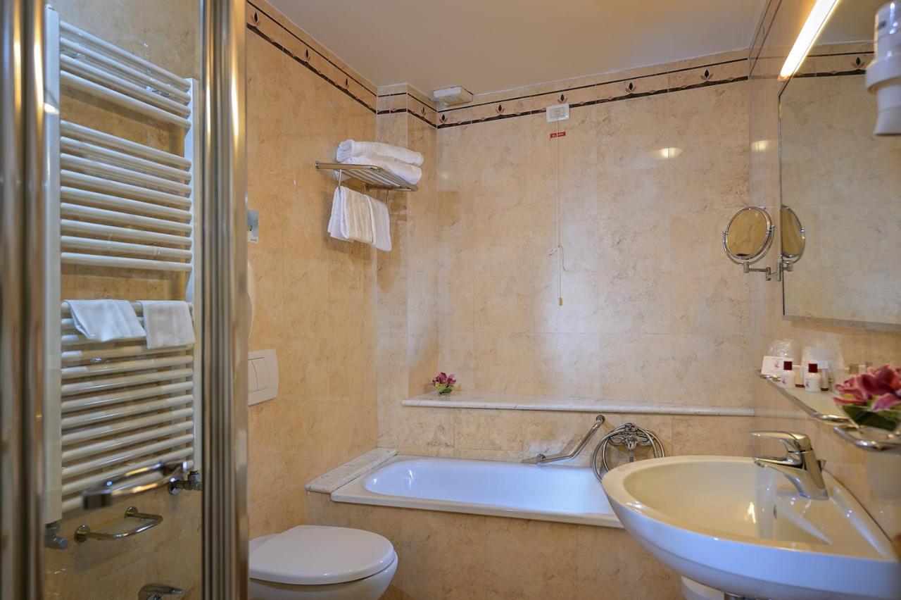 Superior Double or Twin Room with Canal View