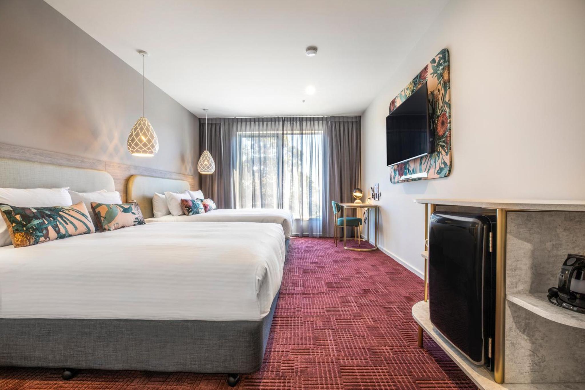 Queen Room with Two Queen Beds - Photo 6