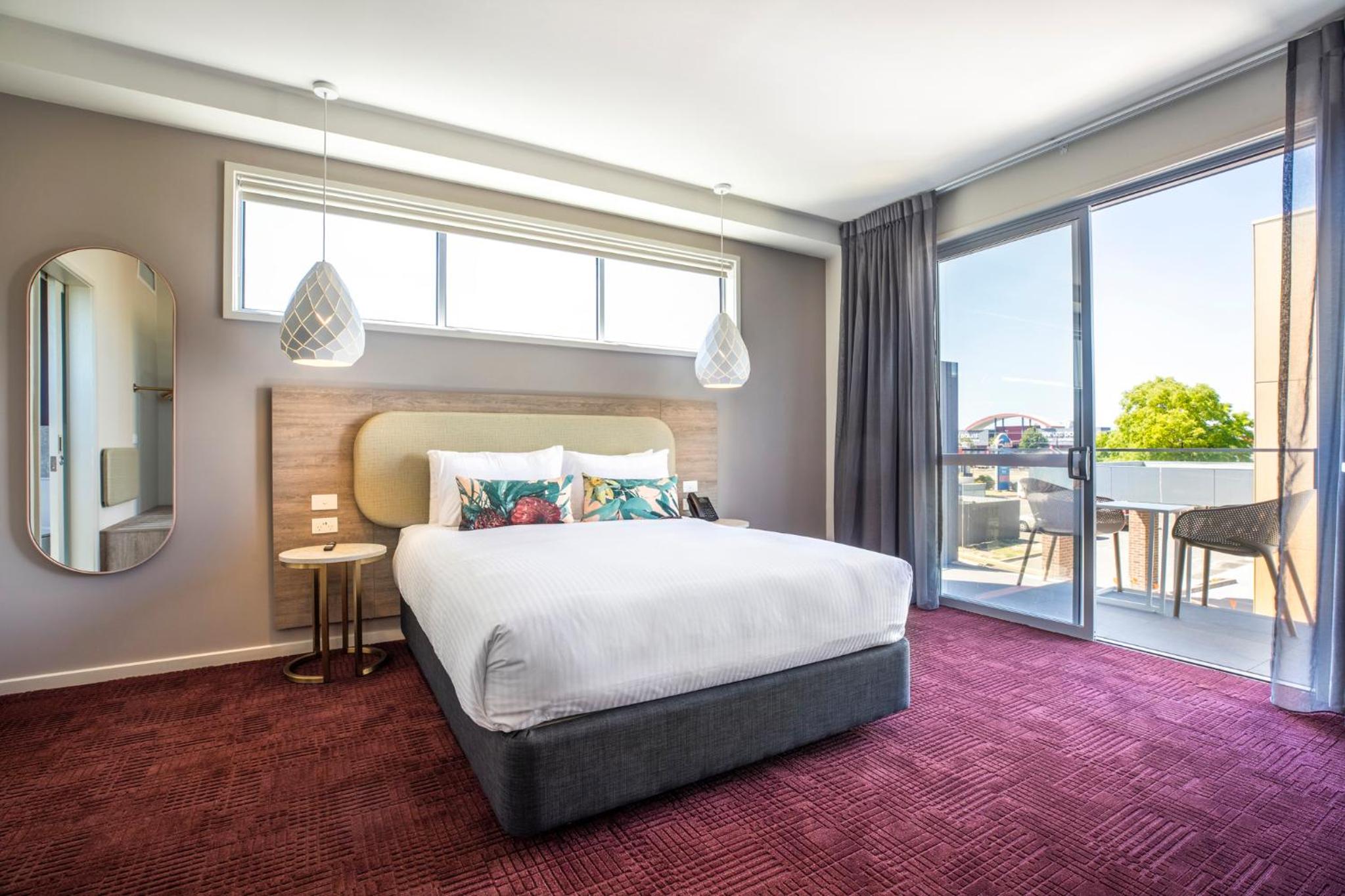Queen Suite - Photo 3