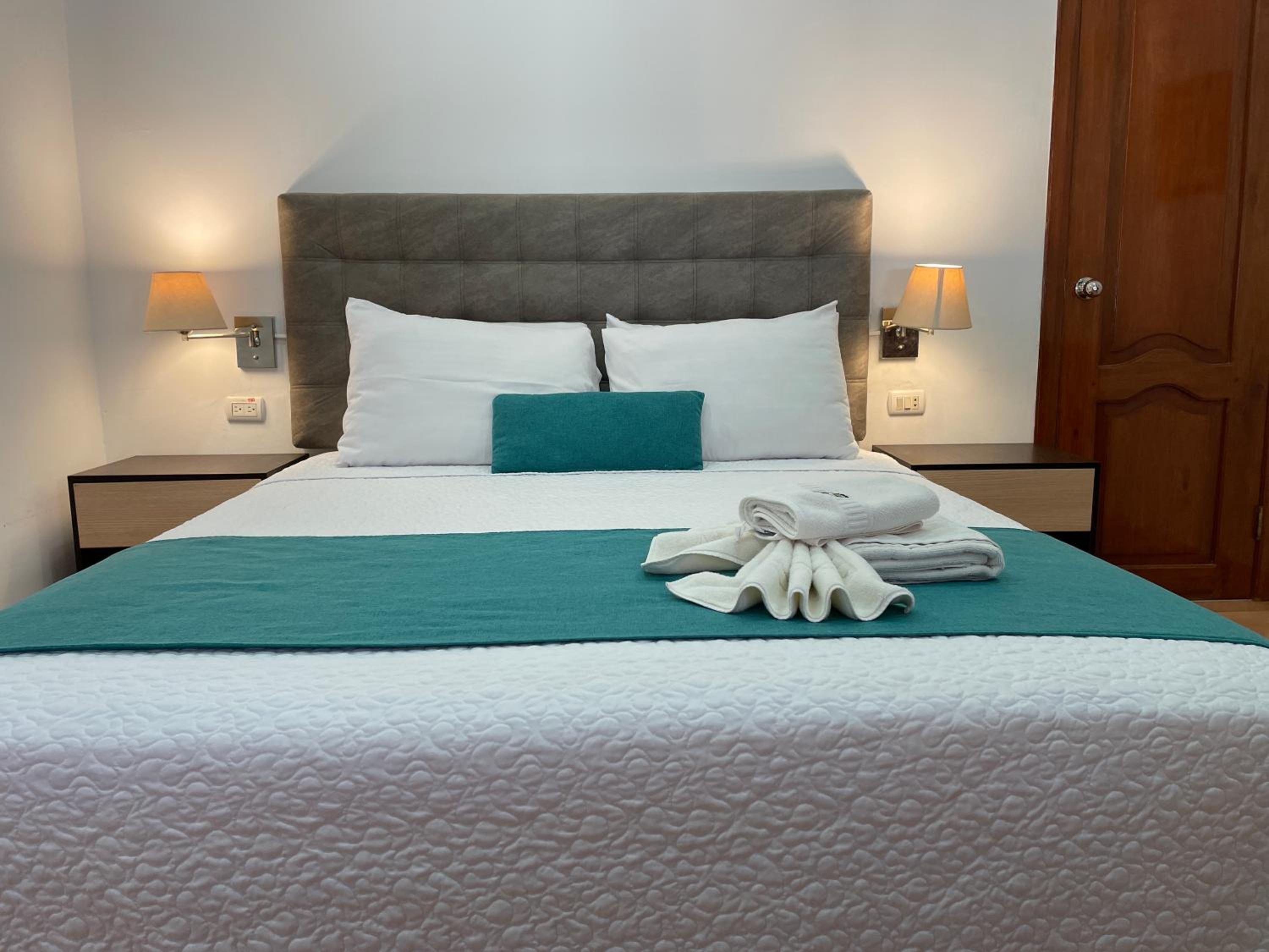 Standard Queen Room