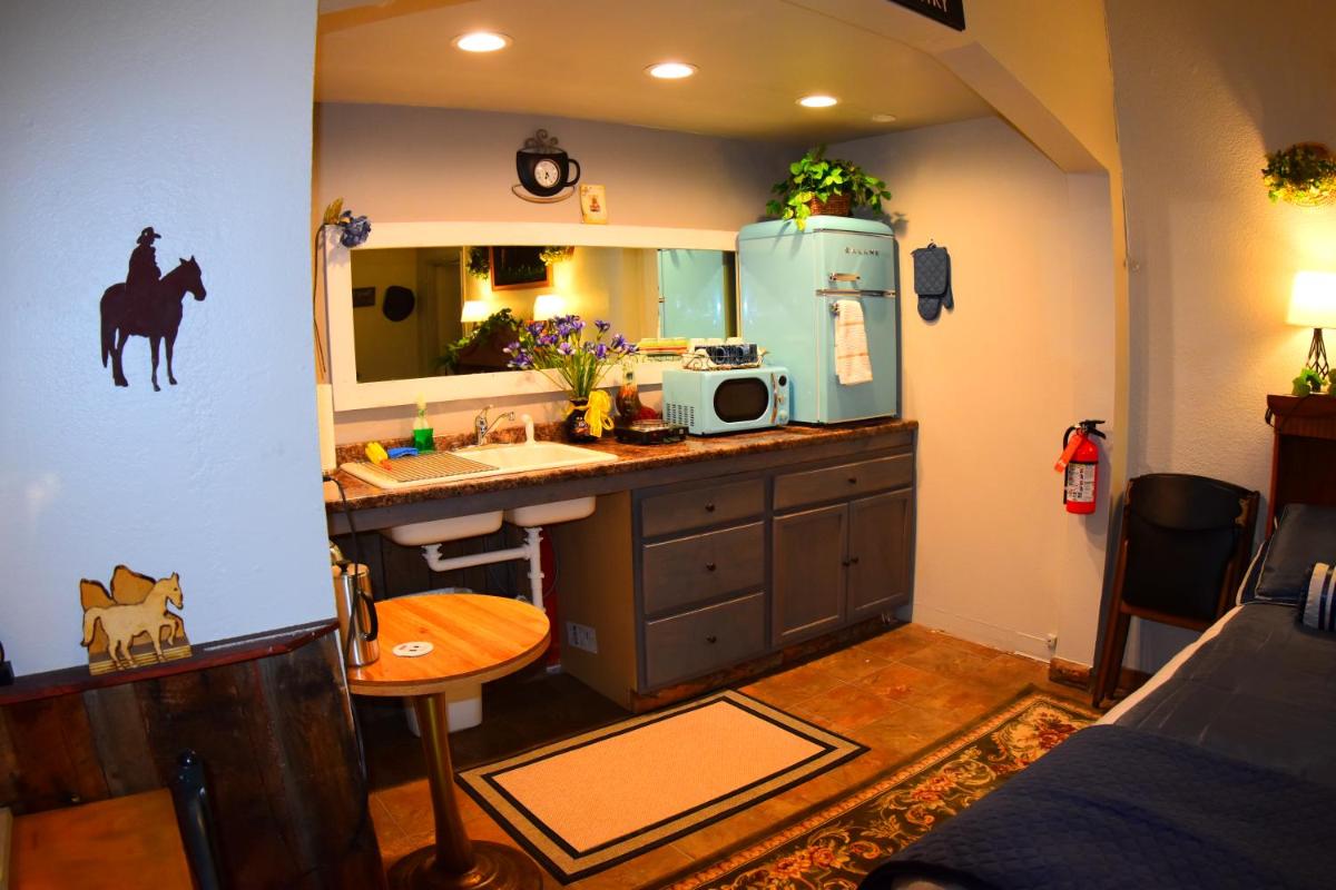 Queen Room photo 3