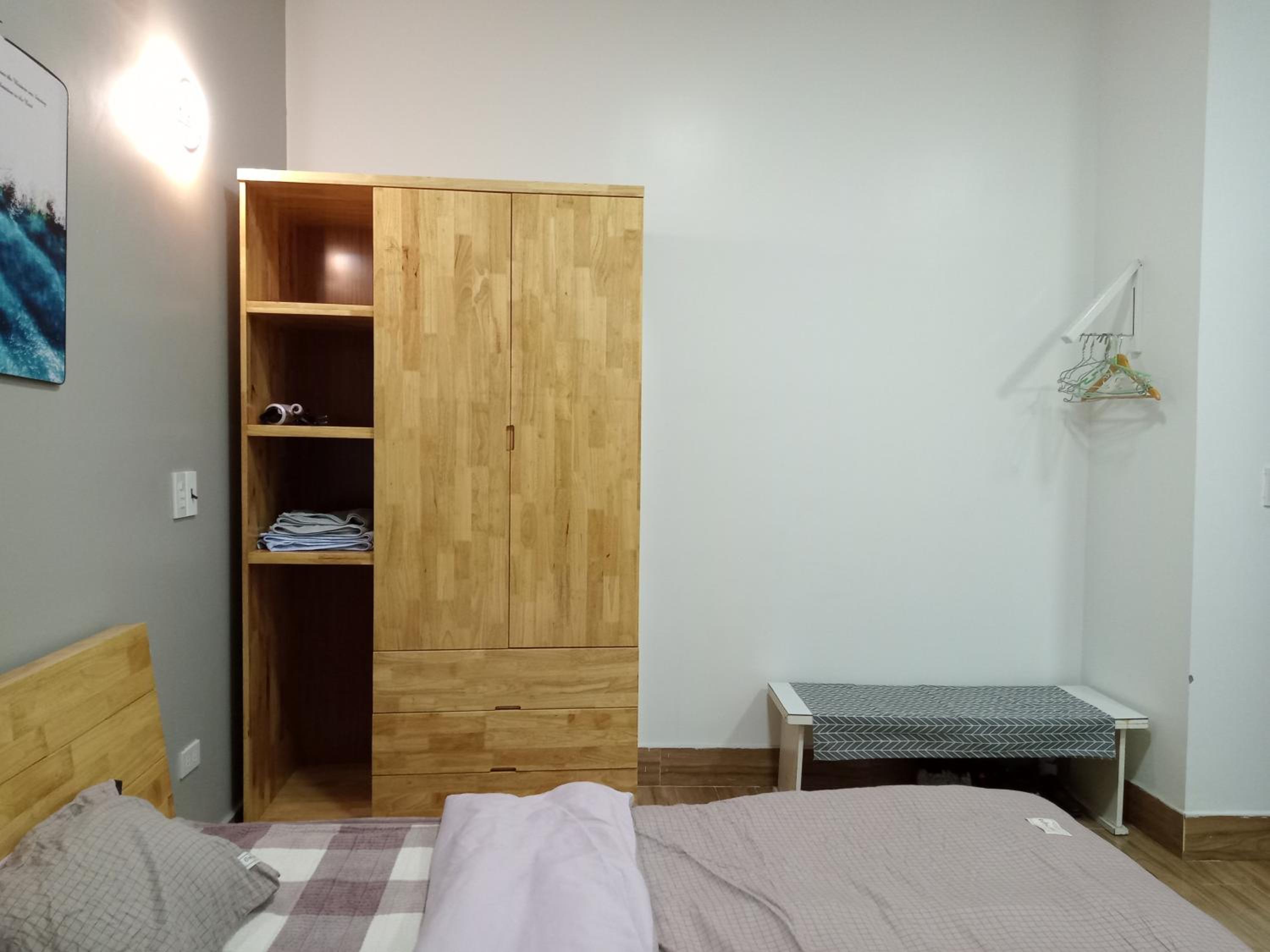 One-Bedroom Apartment photo 1