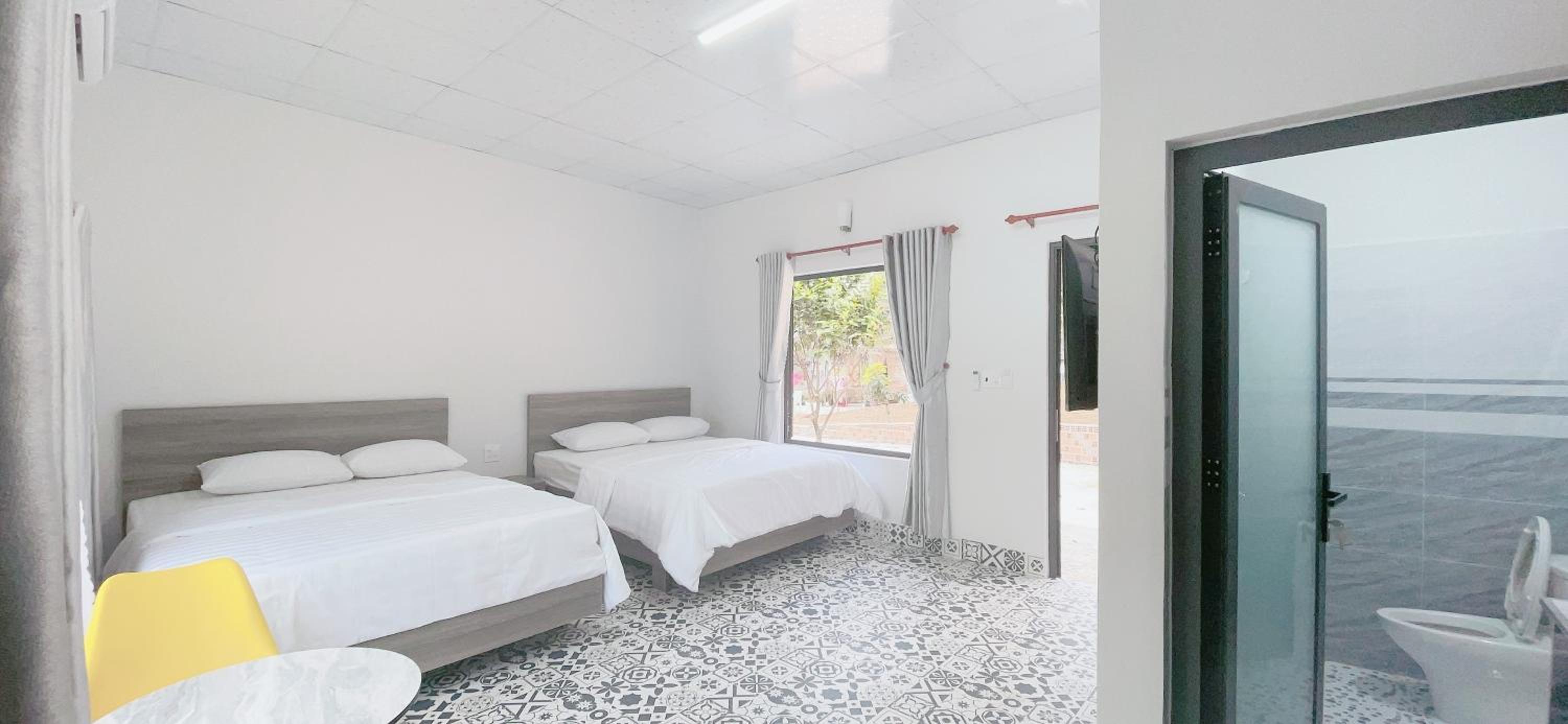 Quadruple Room with Terrace photo 3