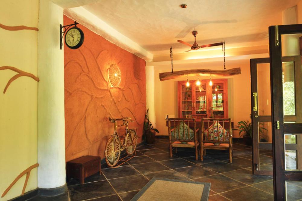 Deluxe Room - Photo 5
