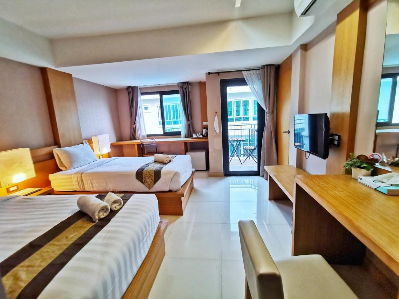 Twin Room with Pool View