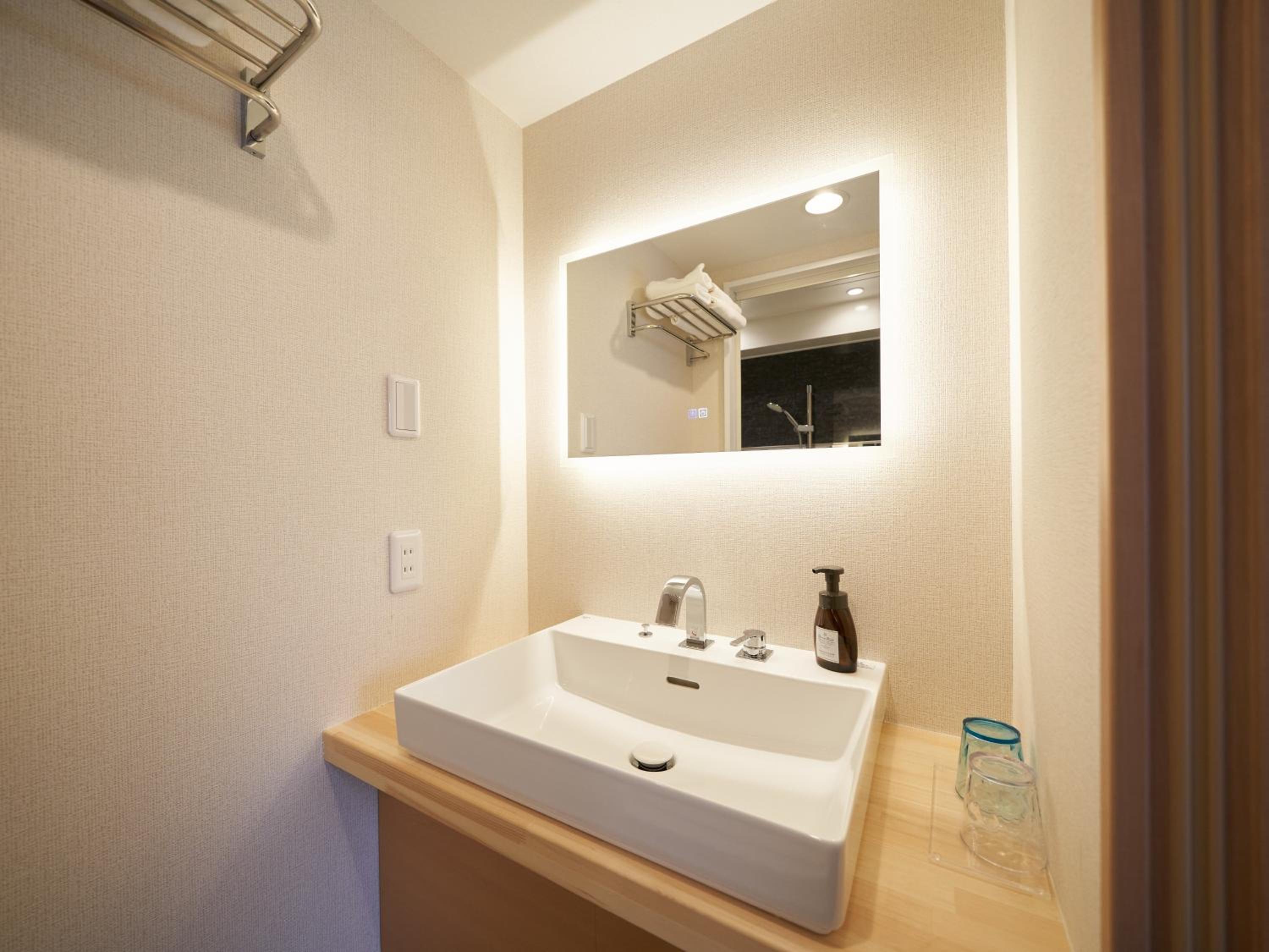 Superior Twin Room - Photo 9
