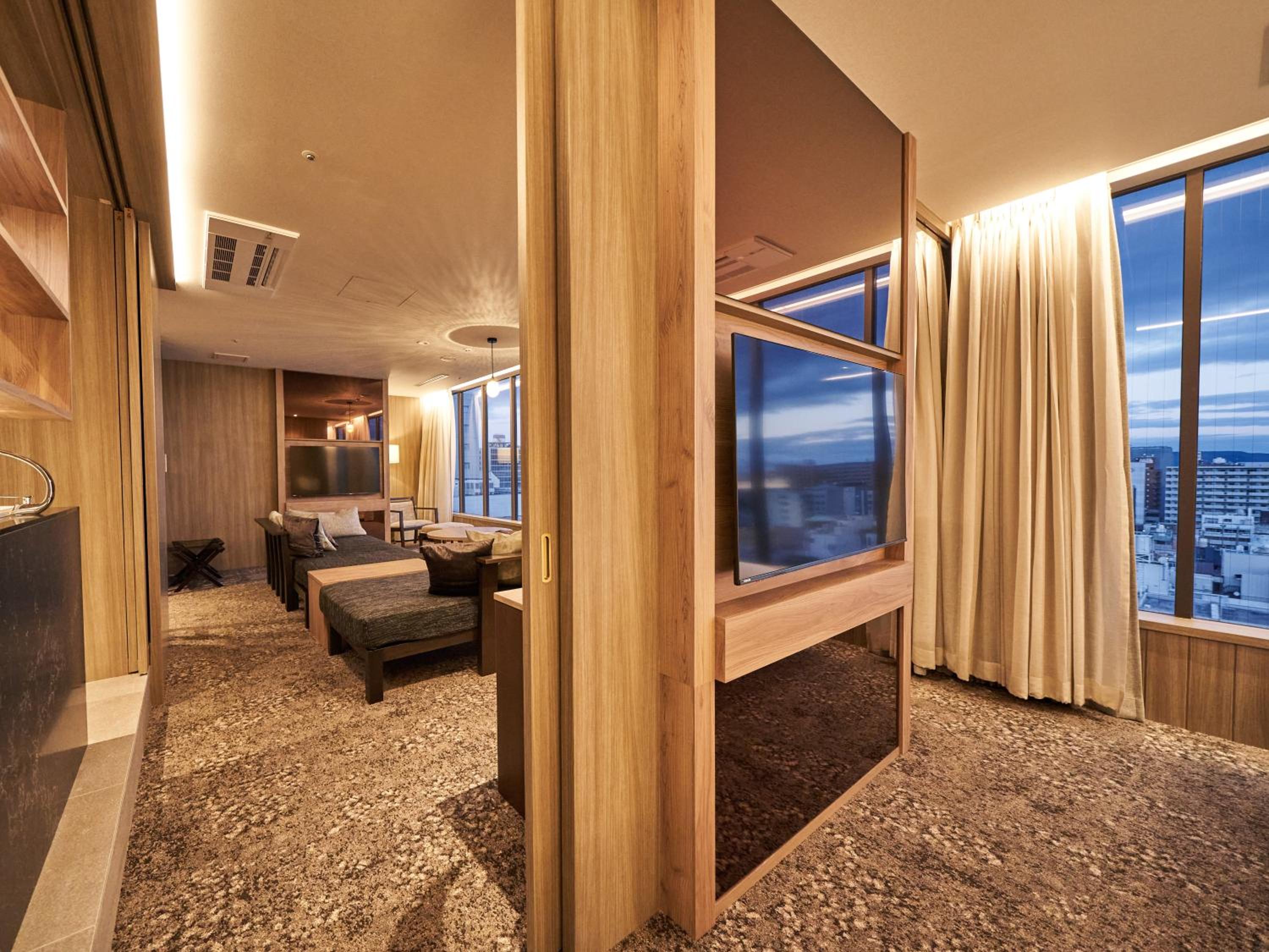Executive Twin Room - Photo 11