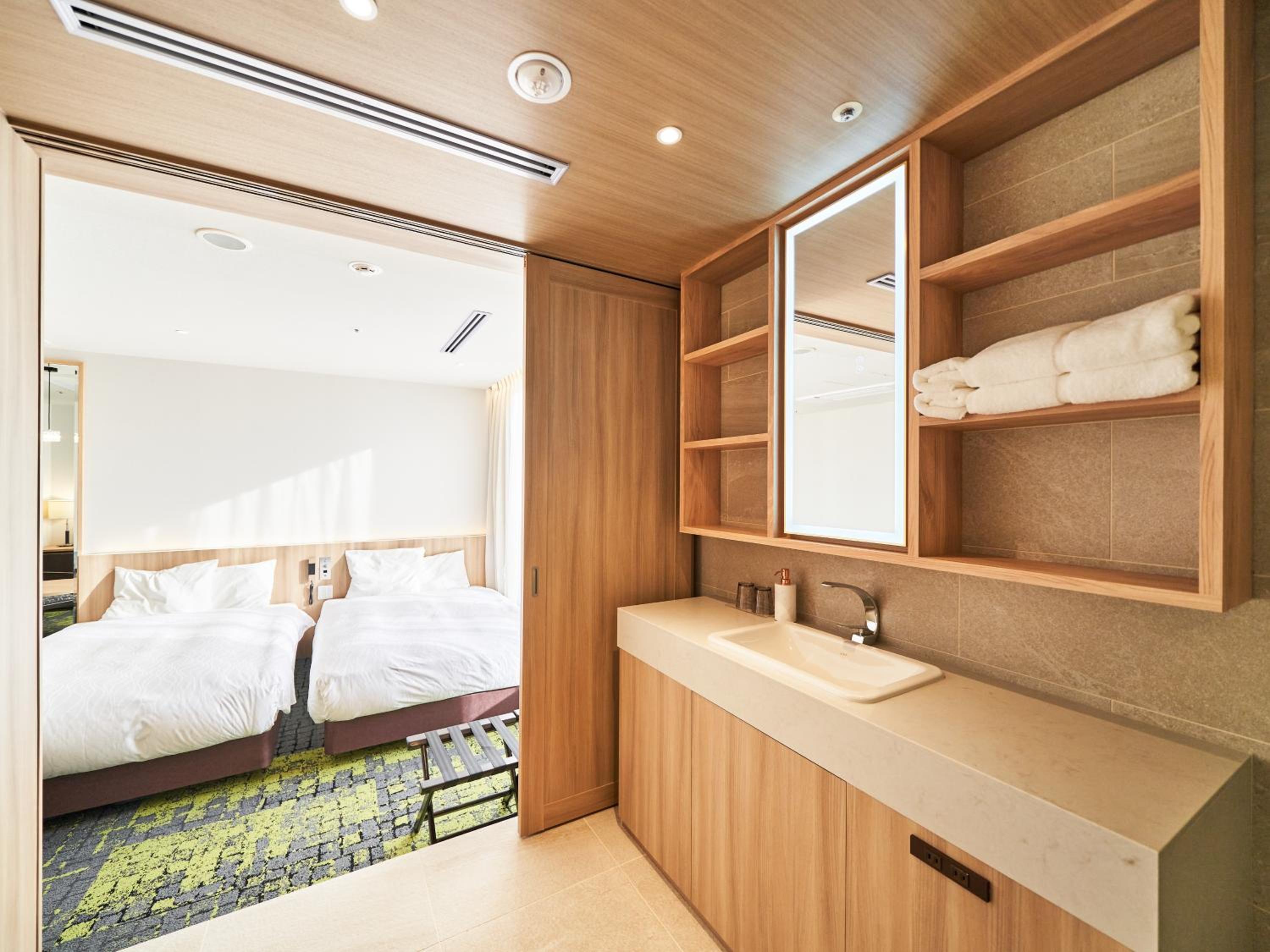 Deluxe Twin Room - Photo 3