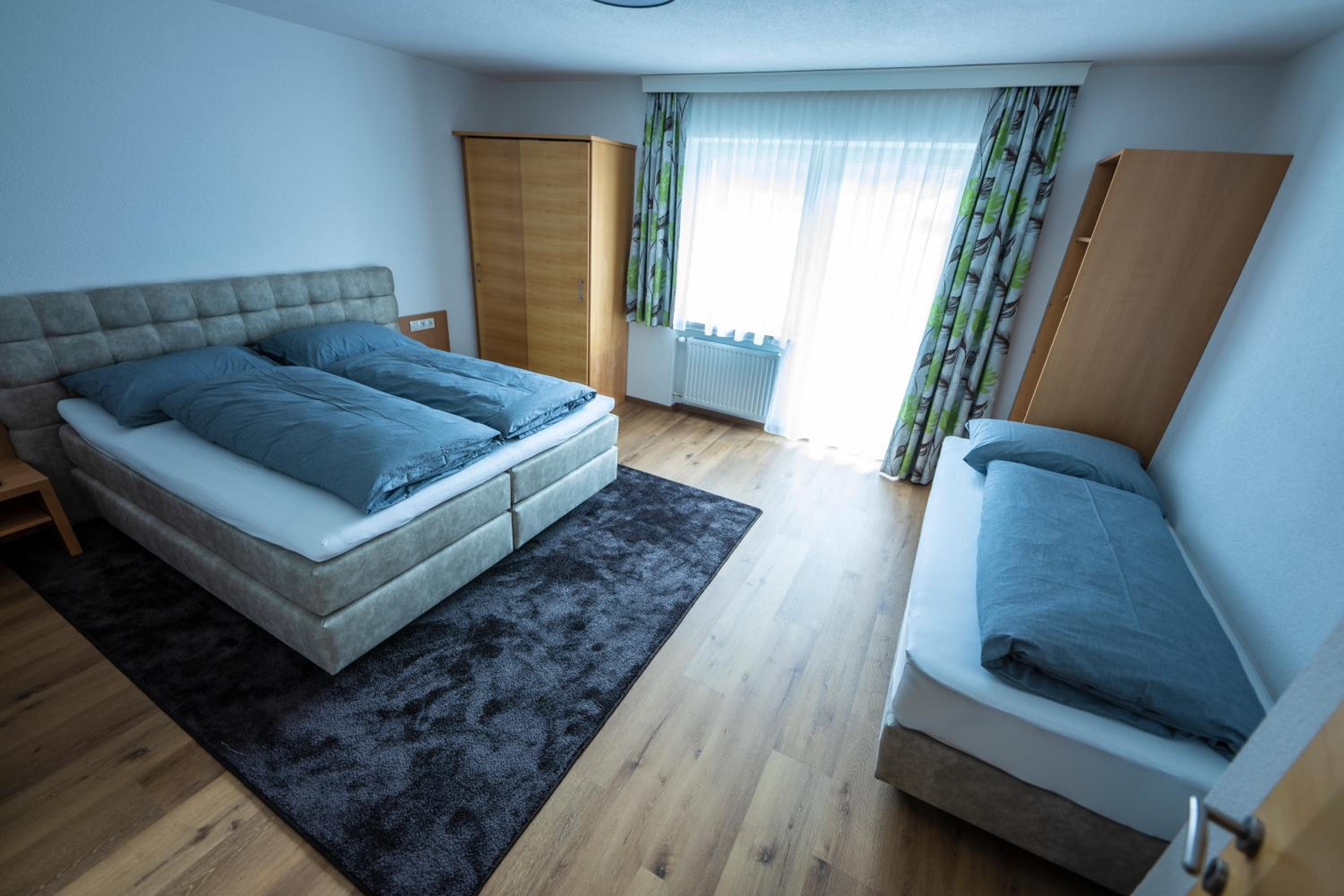 One-Bedroom Apartment with Balcony photo 2