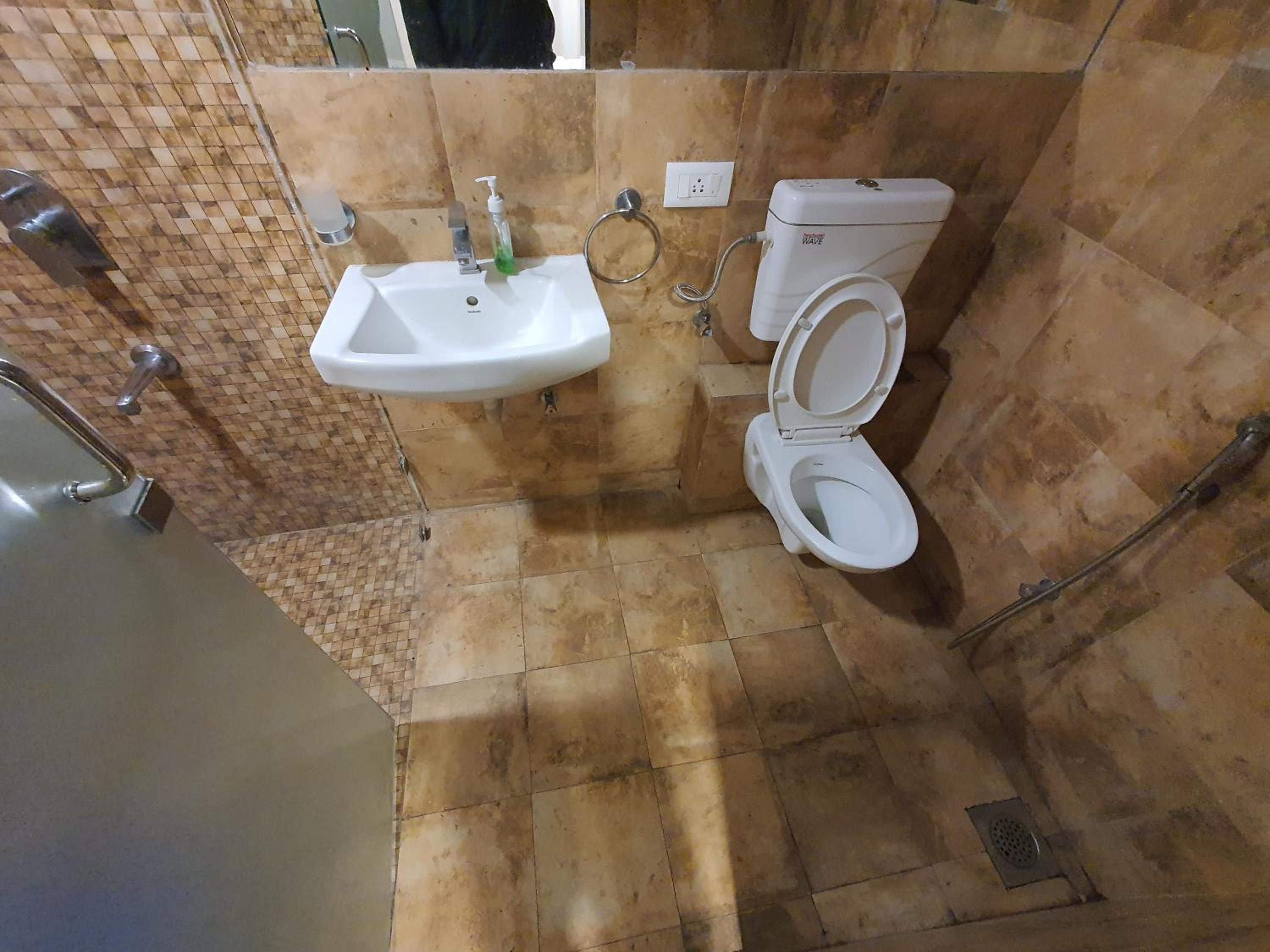 Two-Bedroom Apartment - Photo 5