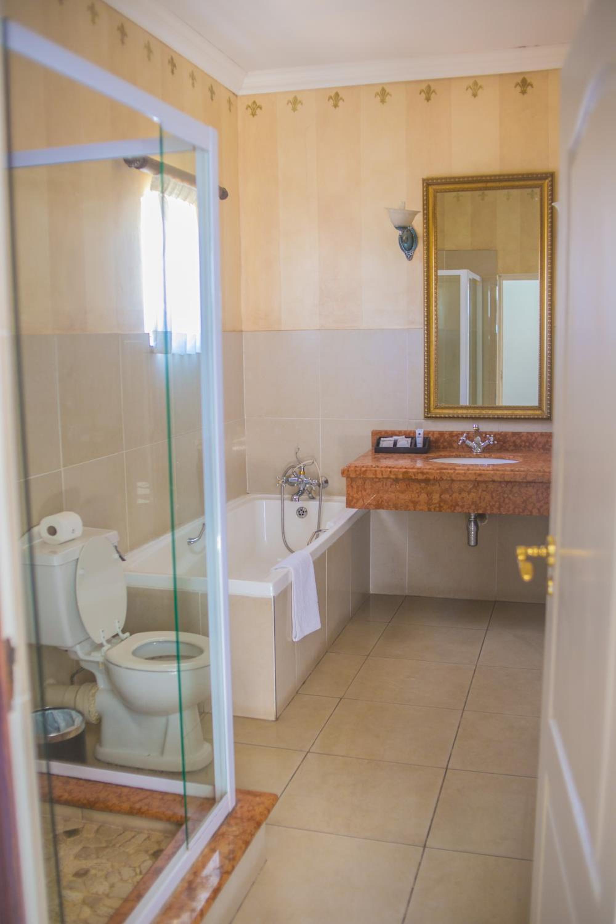 Deluxe Double Room with Balcony - Photo 2