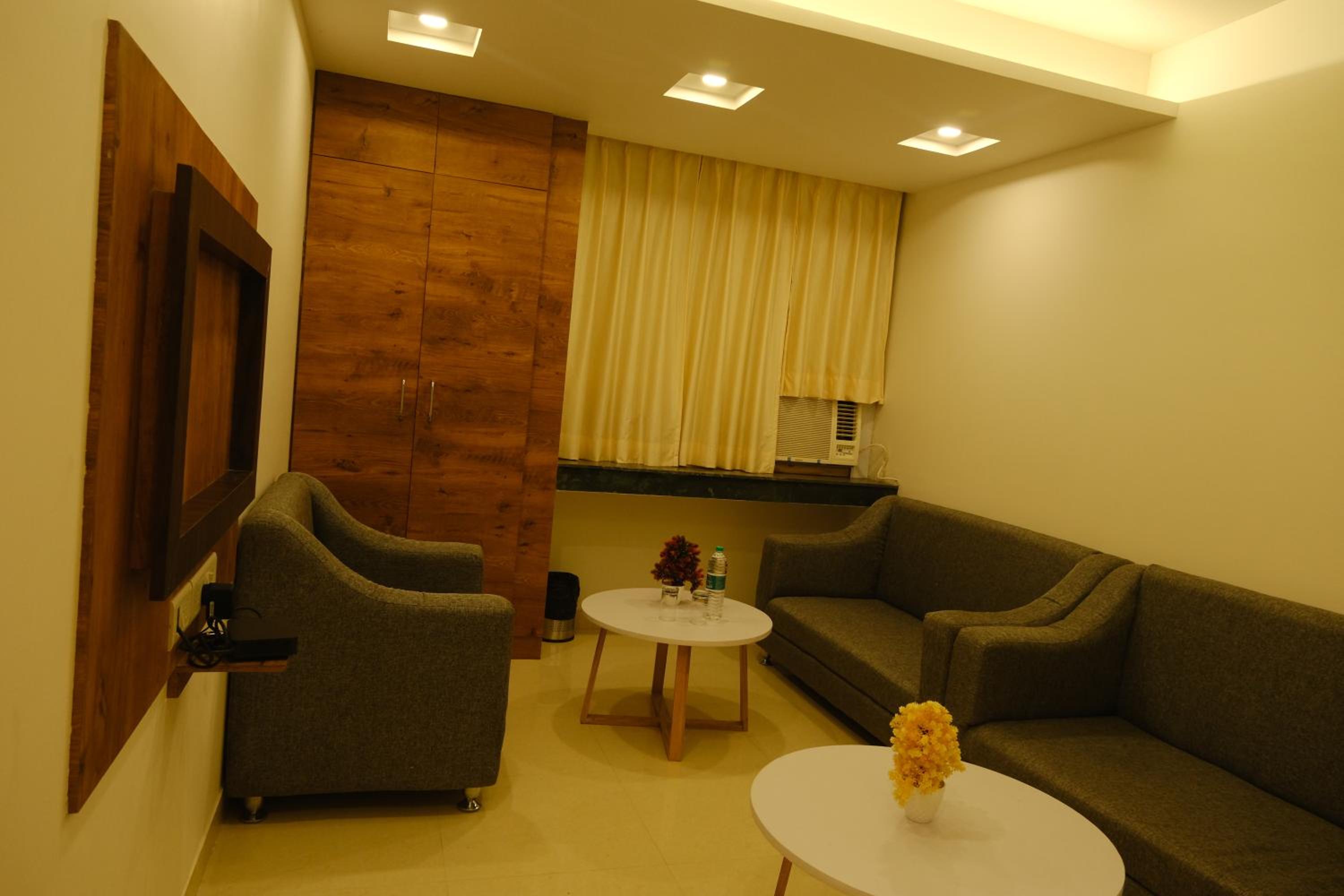 Suite with Balcony photo 2