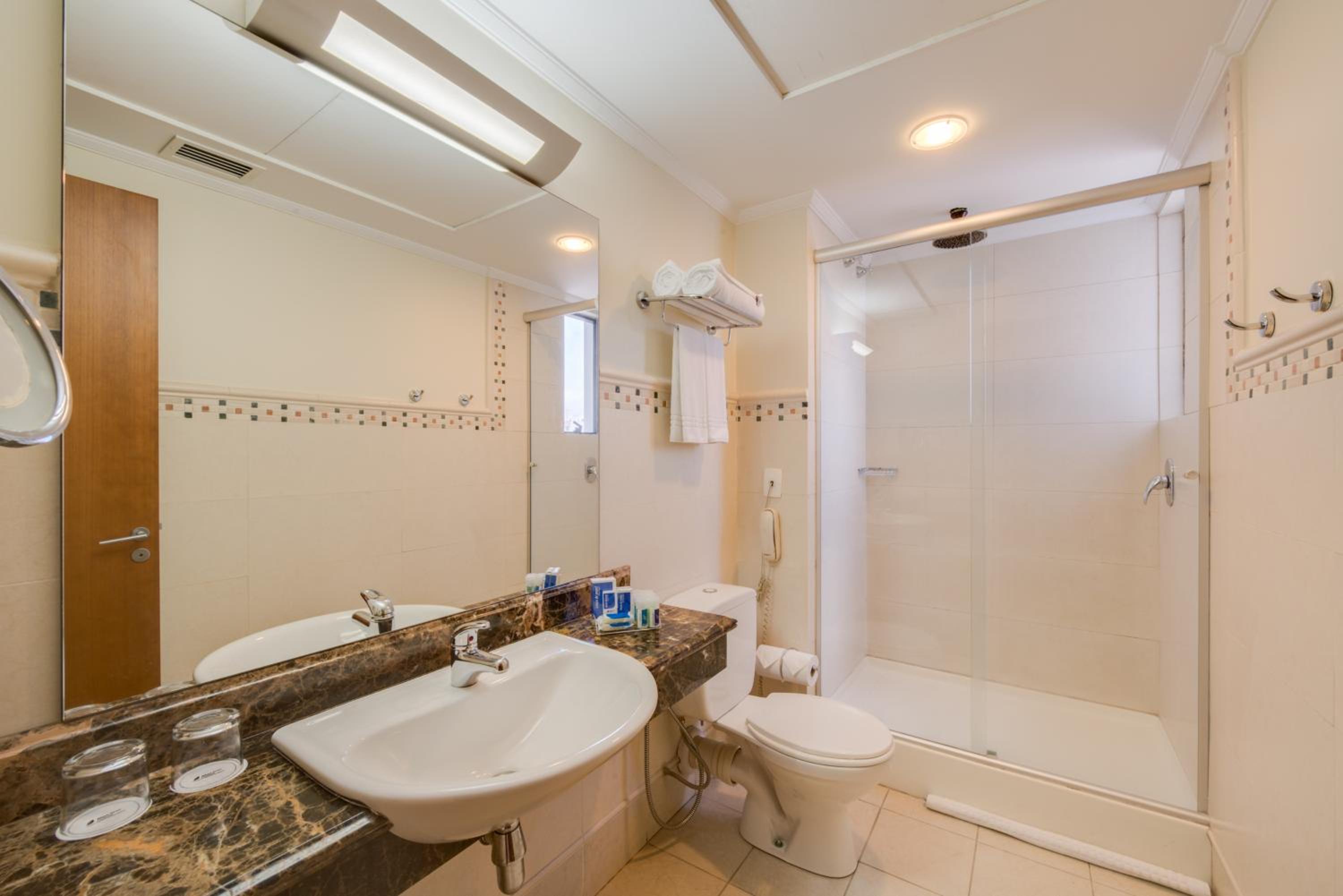 Luxury Twin Room - Photo 2