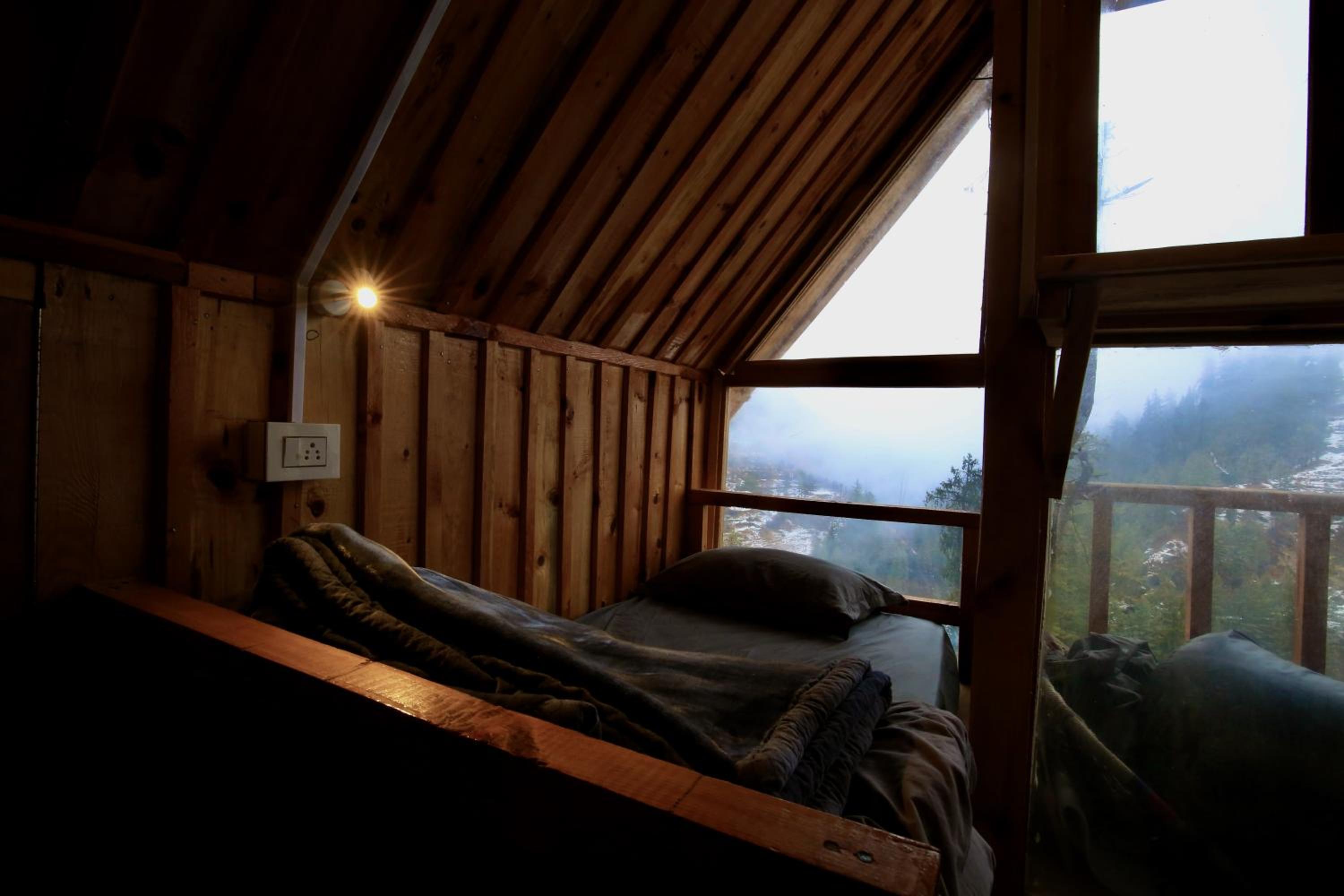 Bed in 6-Bed Mixed Dormitory Room photo 1